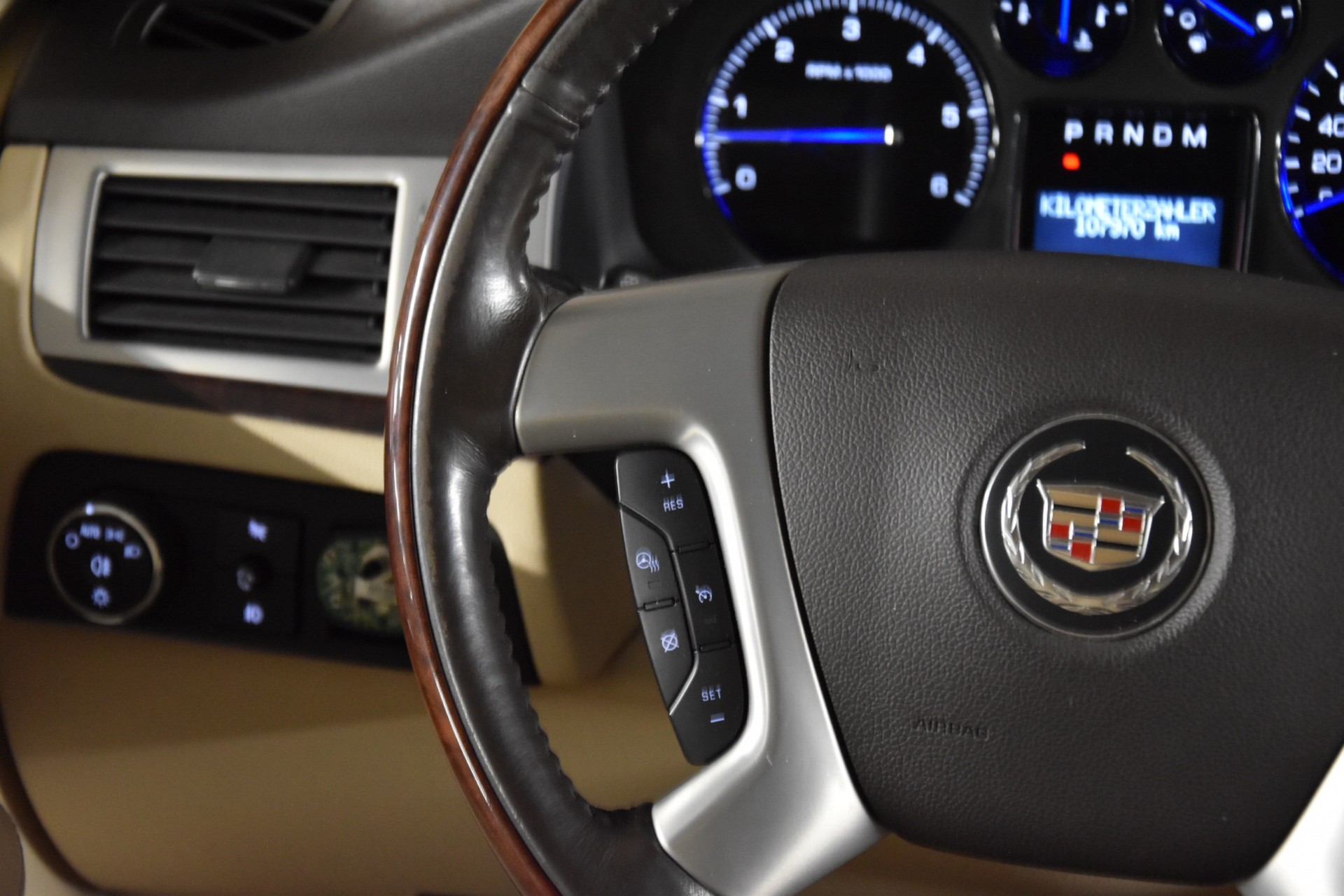 CADILLAC Escalade 6.2 Sport Luxury-image-15