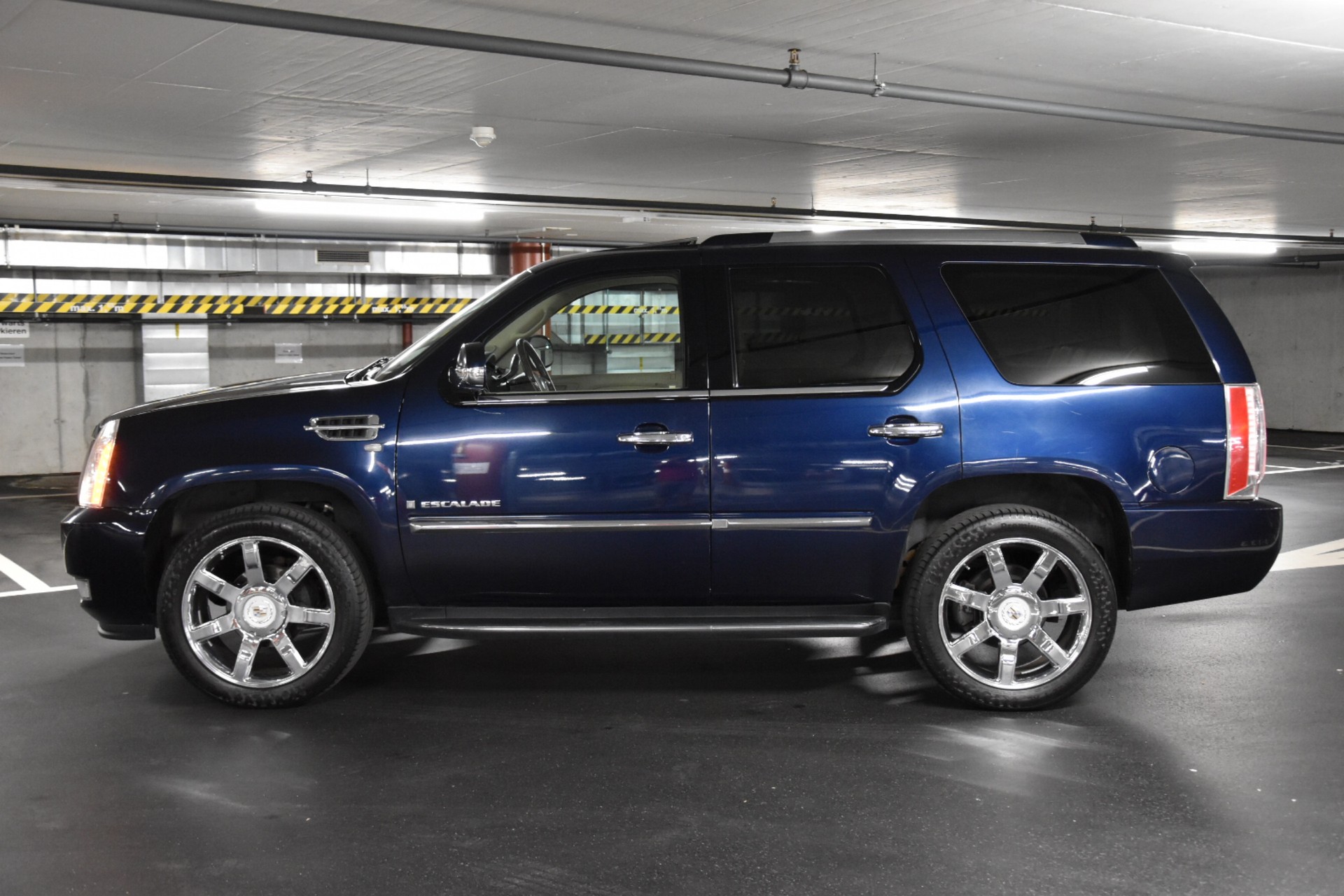 CADILLAC Escalade 6.2 Sport Luxury-image-4
