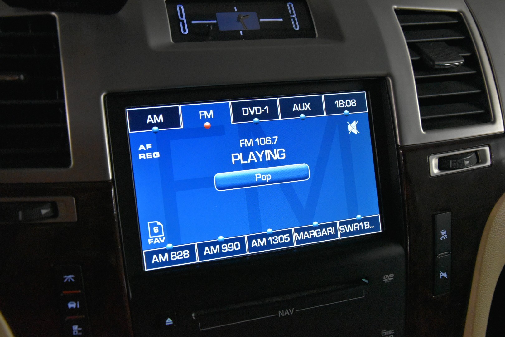 CADILLAC Escalade 6.2 Sport Luxury-image-18