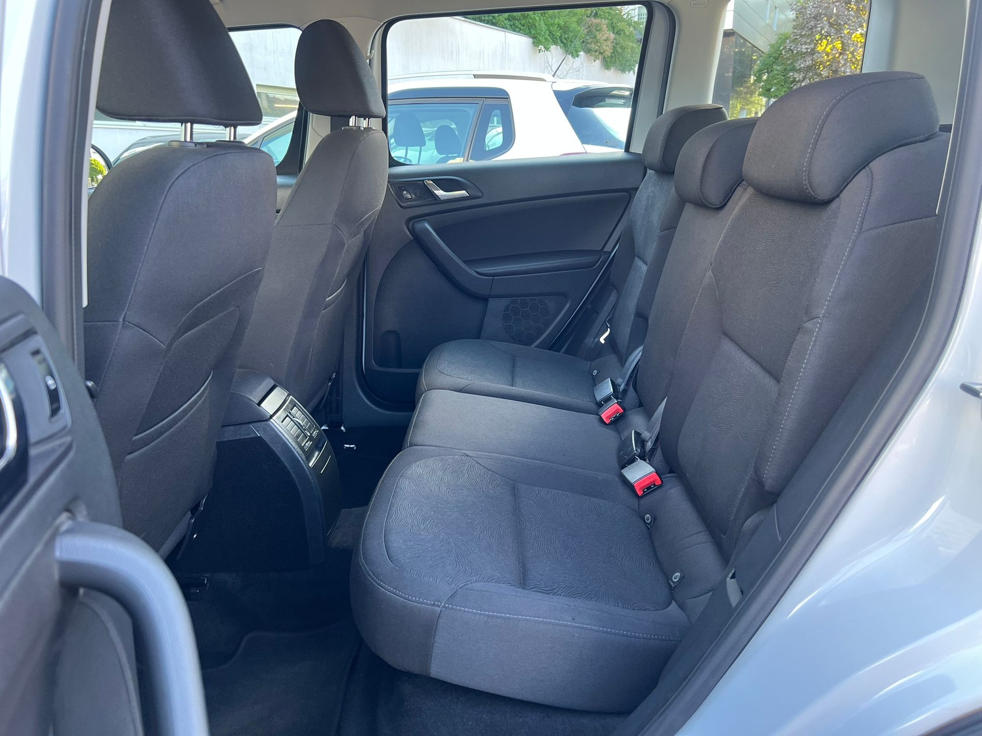 SKODA Yeti 2.0 TDI Ambition Outdoor 4x4 DSG-image-10