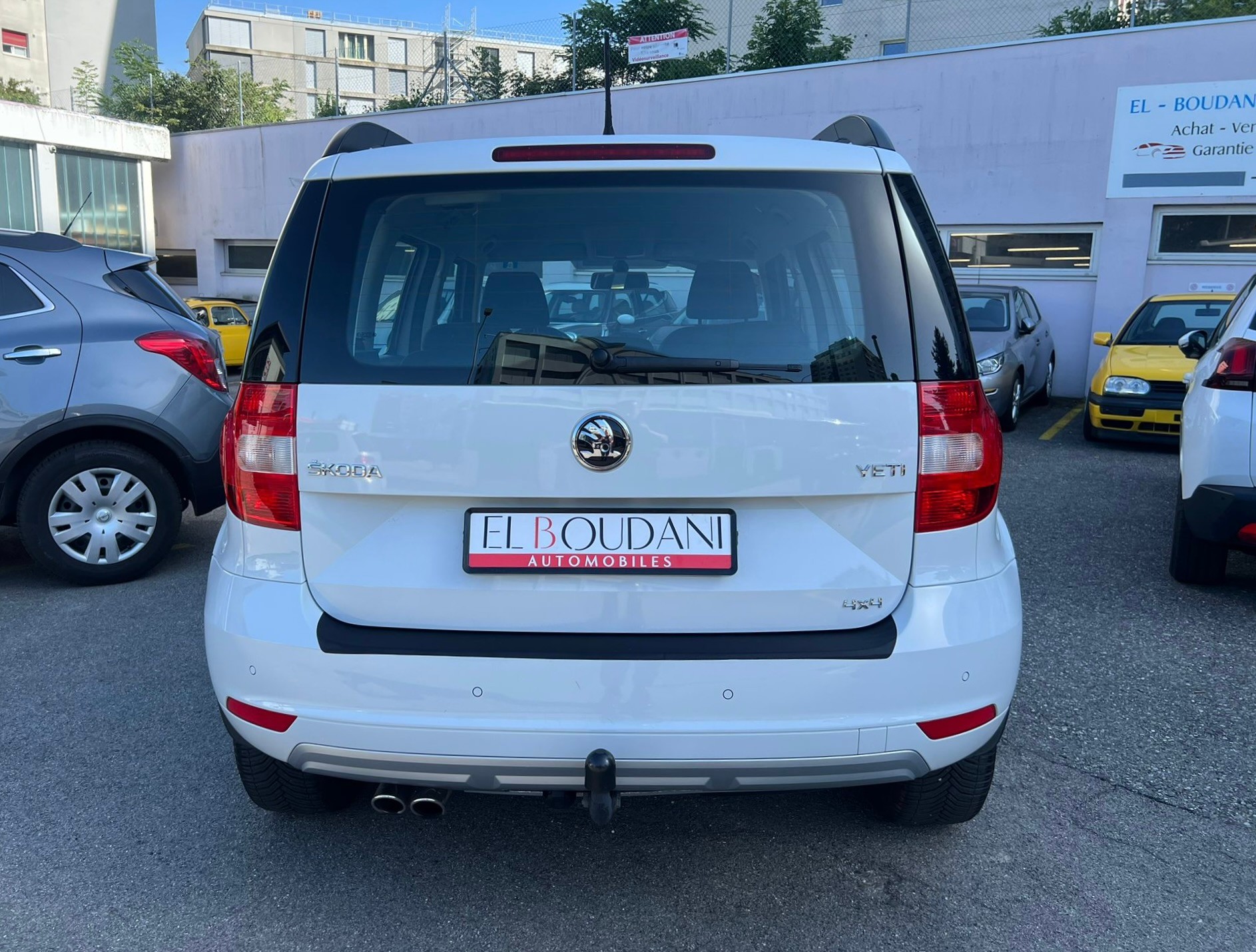 SKODA Yeti 2.0 TDI Ambition Outdoor 4x4 DSG-image-4