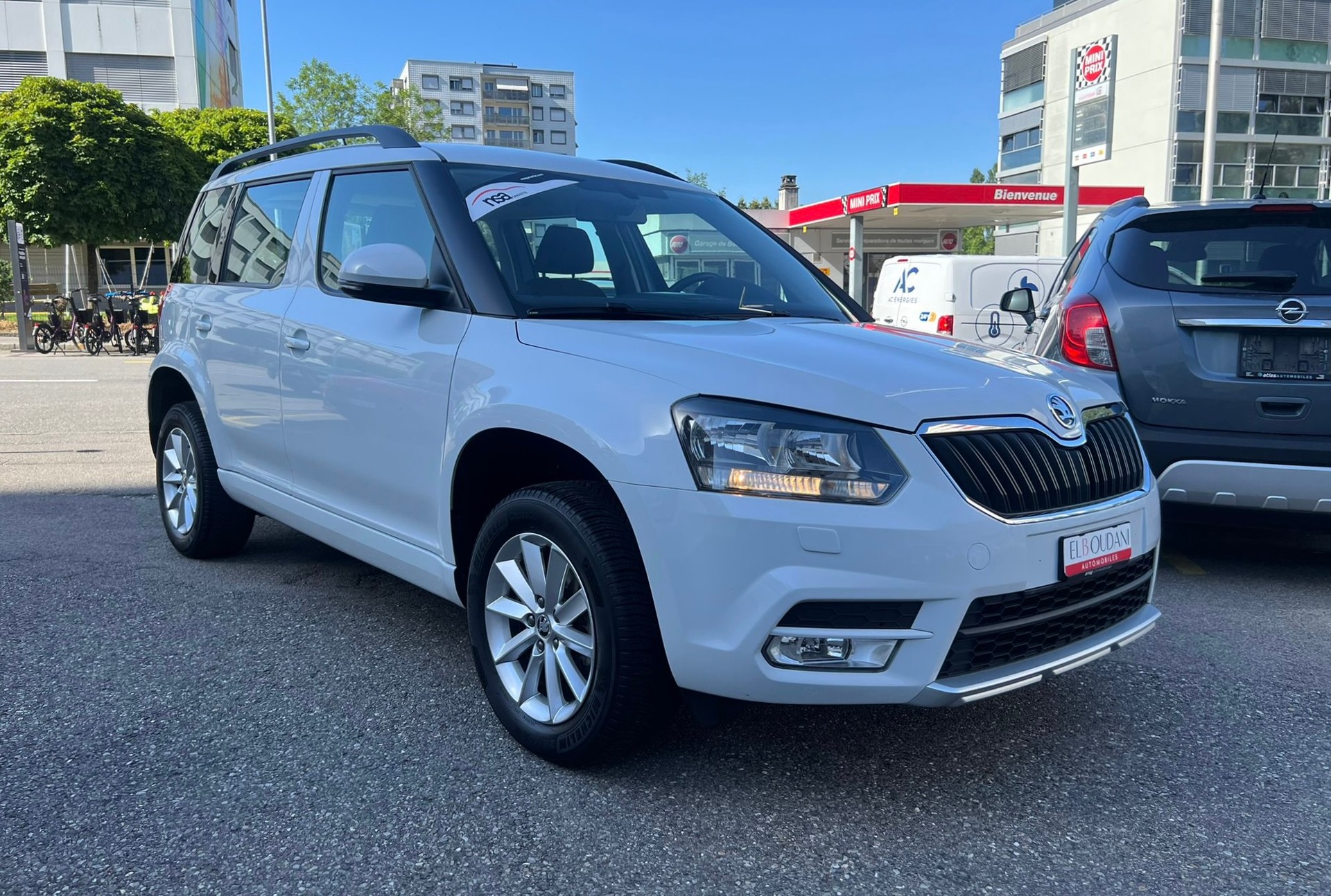 SKODA Yeti 2.0 TDI Ambition Outdoor 4x4 DSG-image-2