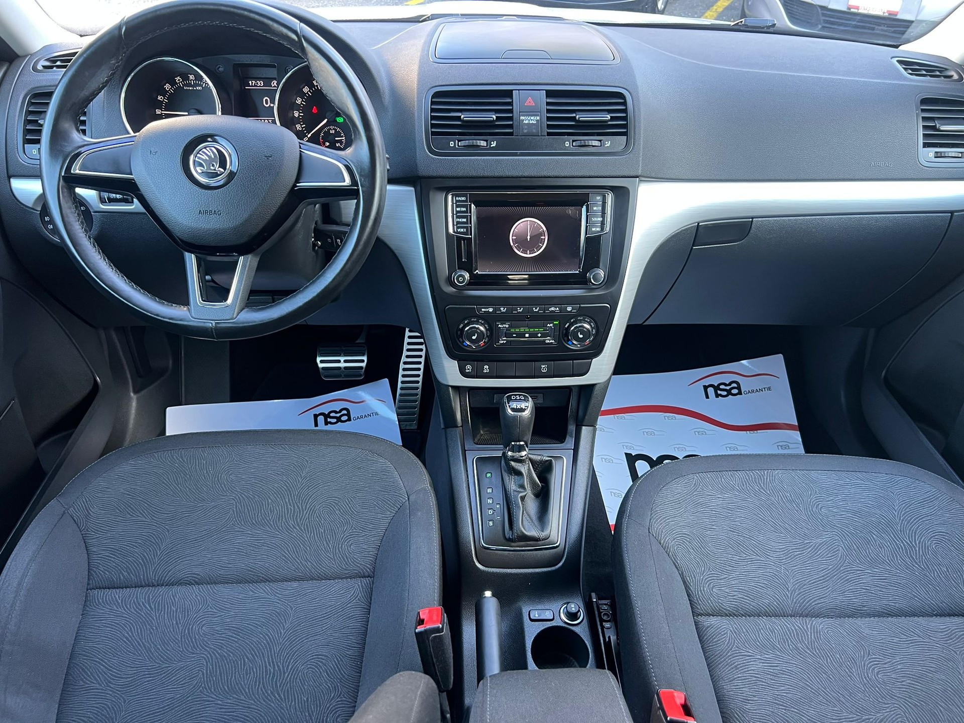 SKODA Yeti 2.0 TDI Ambition Outdoor 4x4 DSG-image-7