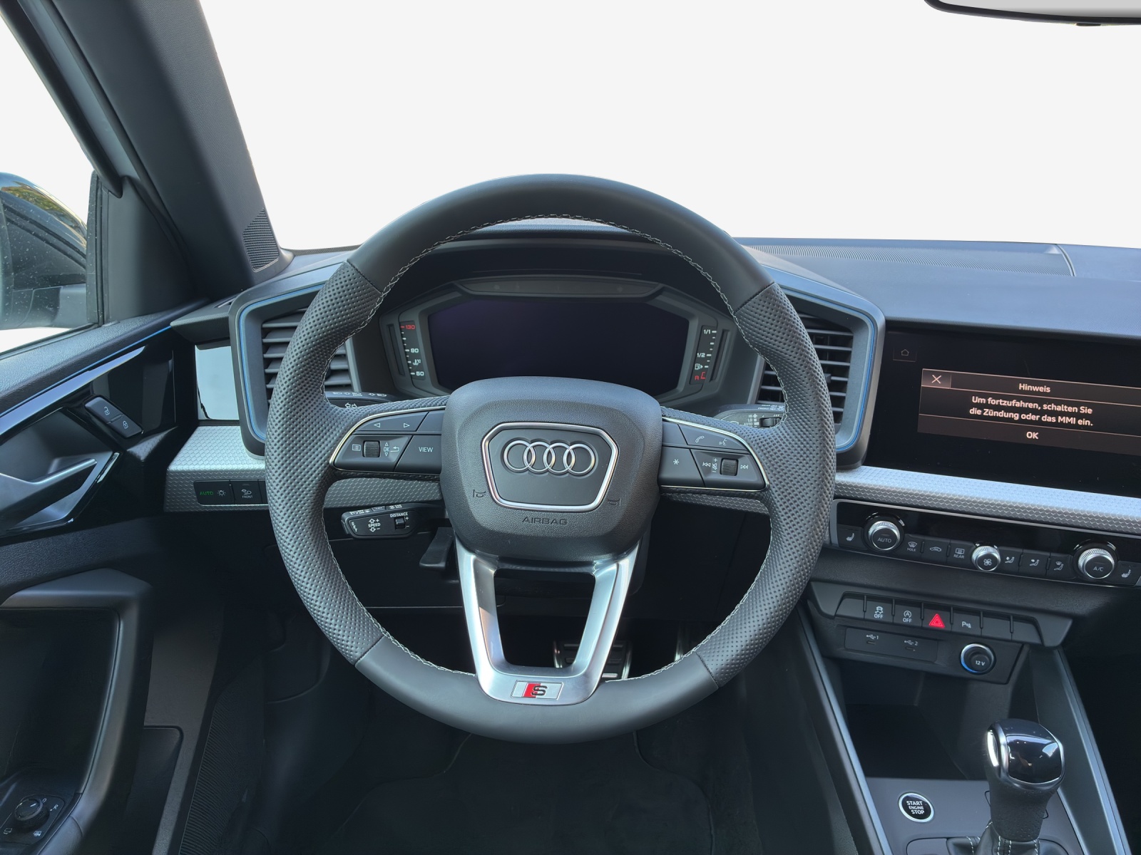 AUDI A1 Sportback 30 TFSI S Line Attraction S-tronic-image-9
