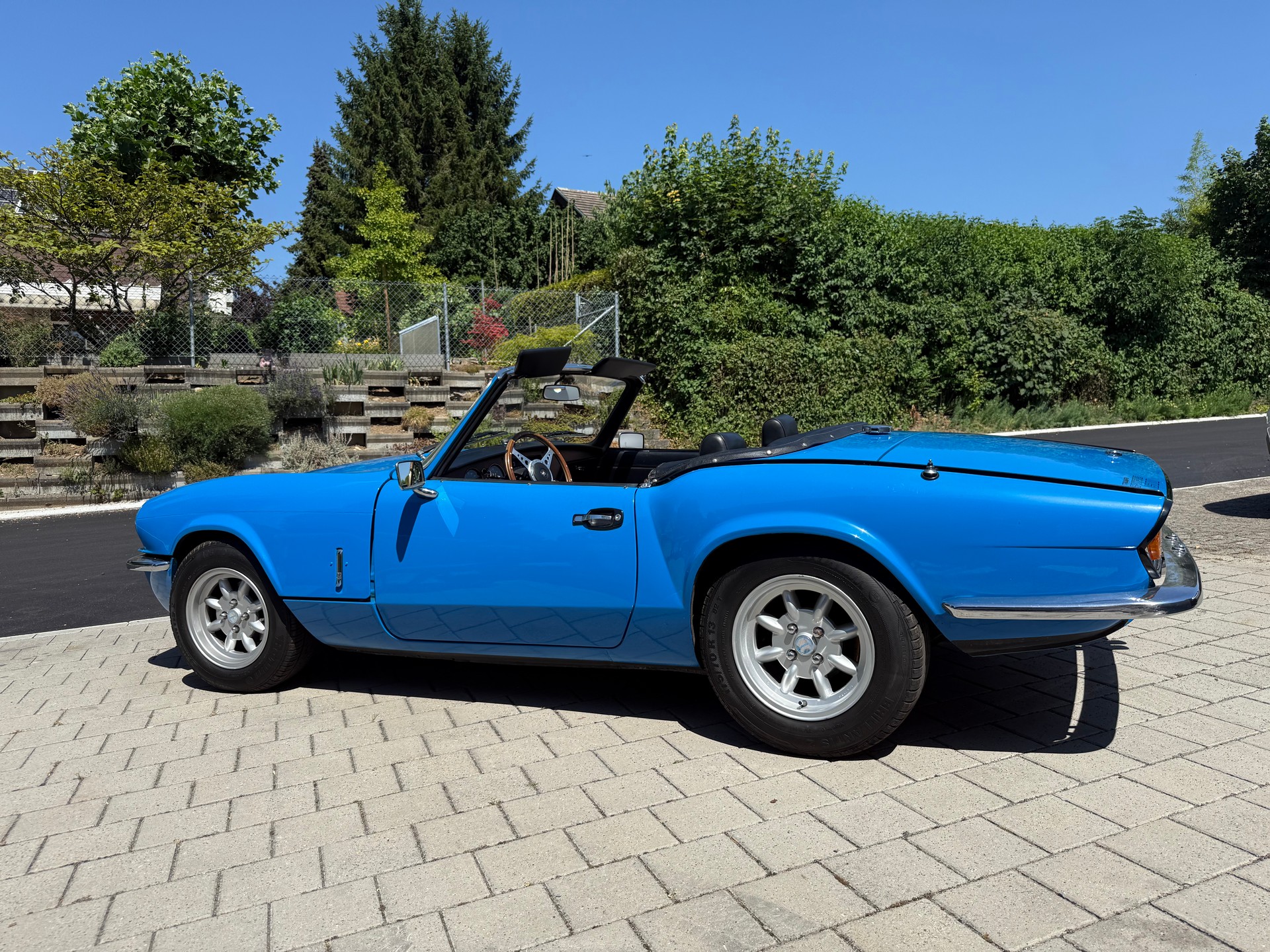 TRIUMPH 1500-image-0