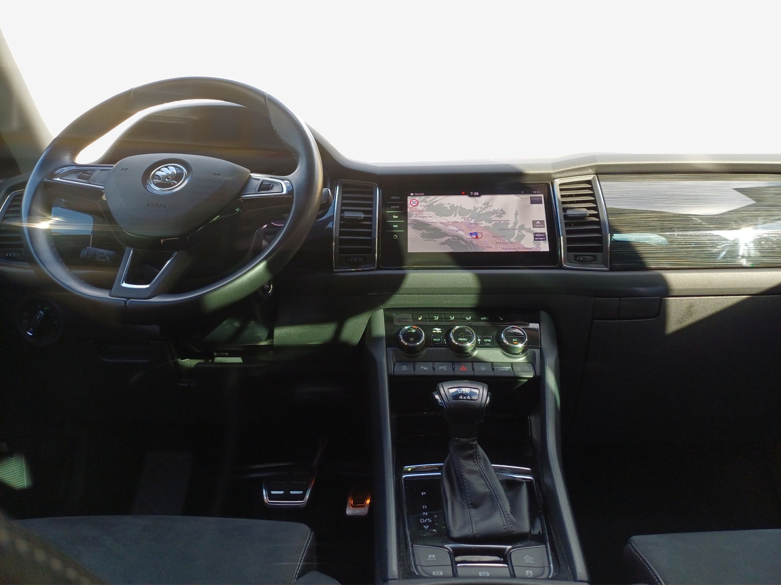 SKODA Kodiaq 2.0 TSI 4x4 Style-image-8