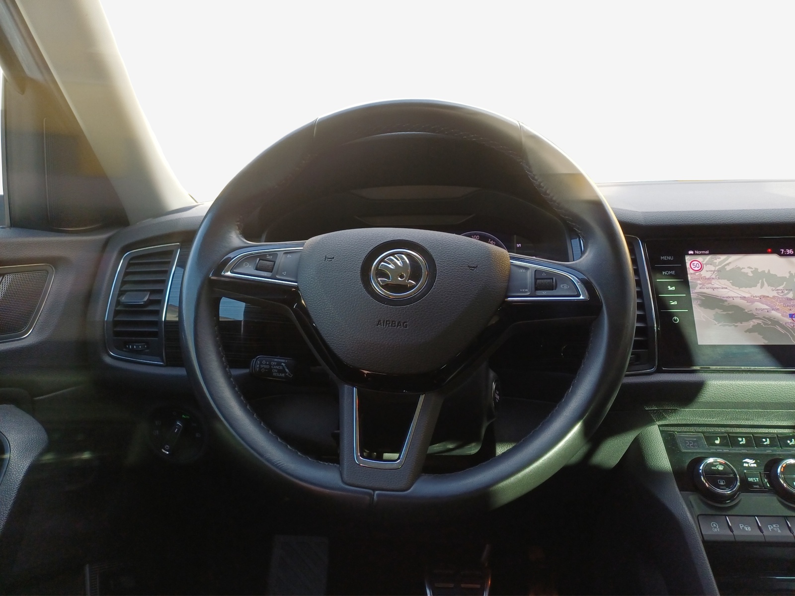 SKODA Kodiaq 2.0 TSI 4x4 Style-image-9