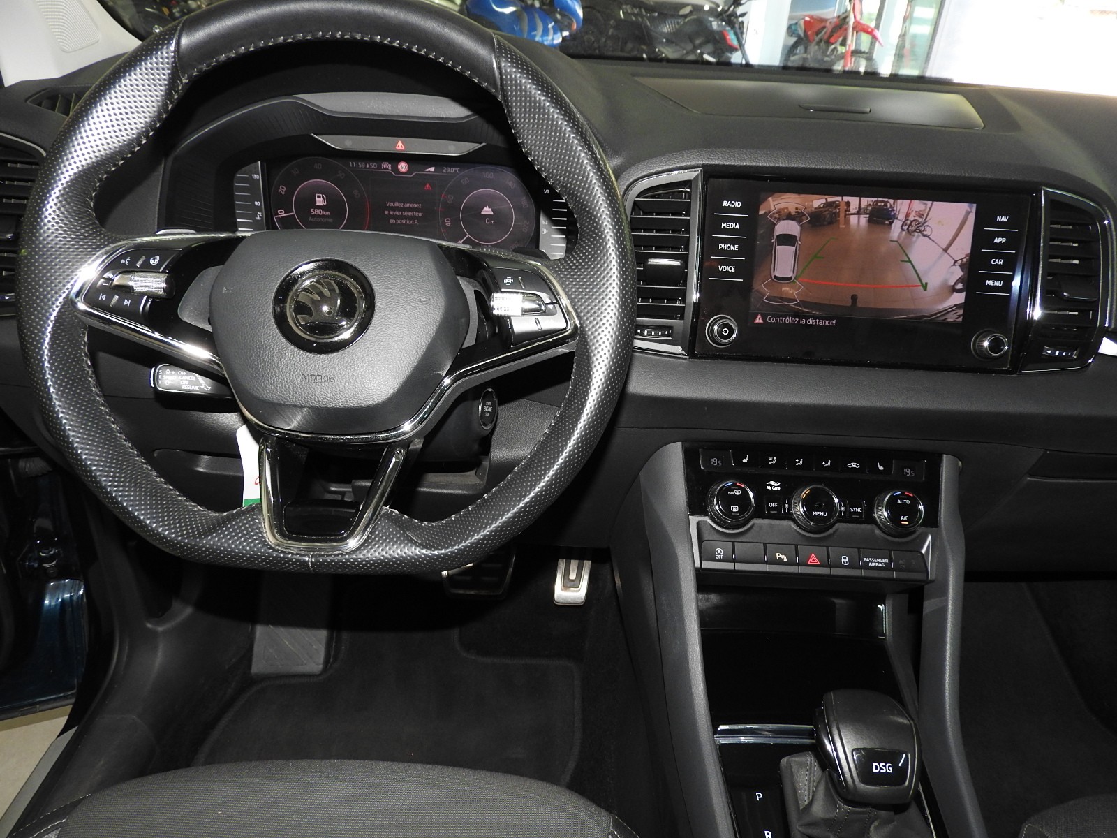 SKODA Karoq 1.5 TSI ACT Drive DSG Edition 125 YEARS-image-13