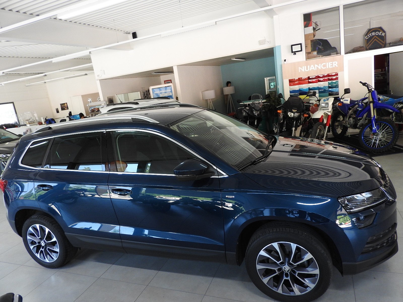 SKODA Karoq 1.5 TSI ACT Drive DSG Edition 125 YEARS-image-1