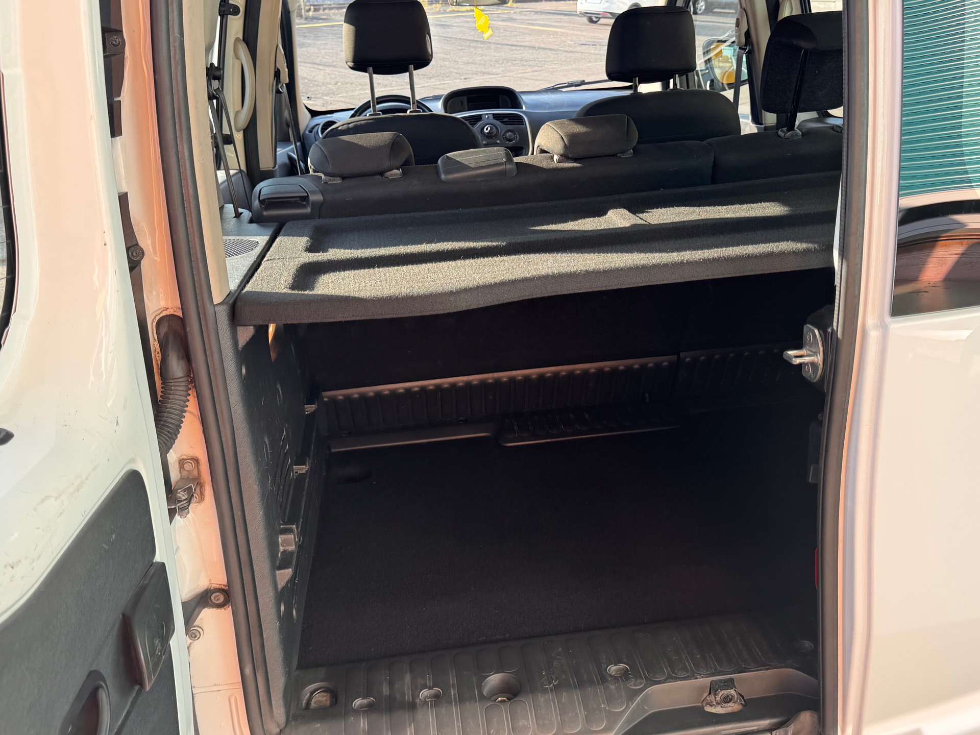 RENAULT Kangoo 1.5 dCi Zen+-image-4