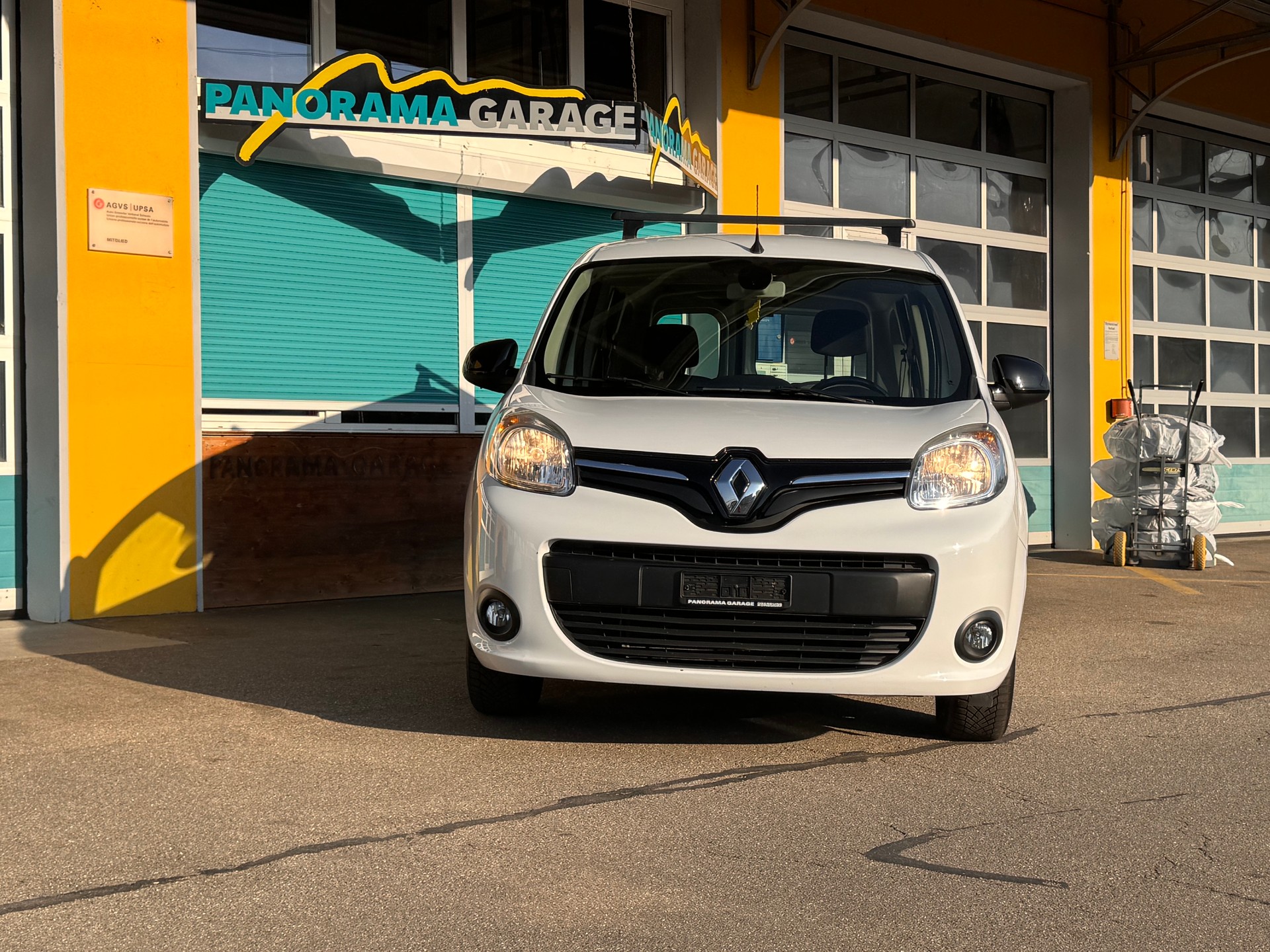 RENAULT Kangoo 1.5 dCi Zen+-image-0