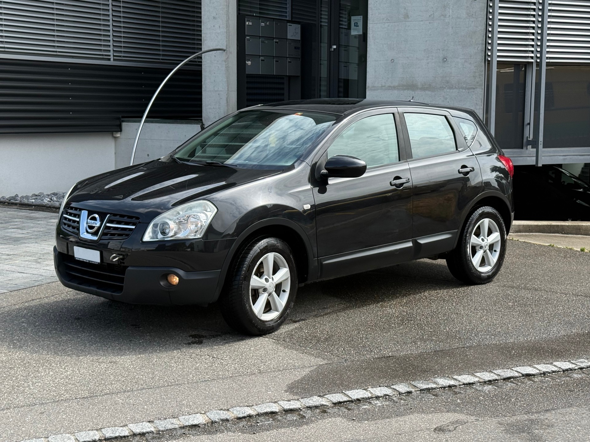 NISSAN Qashqai 2.0 4WD visia-image-5