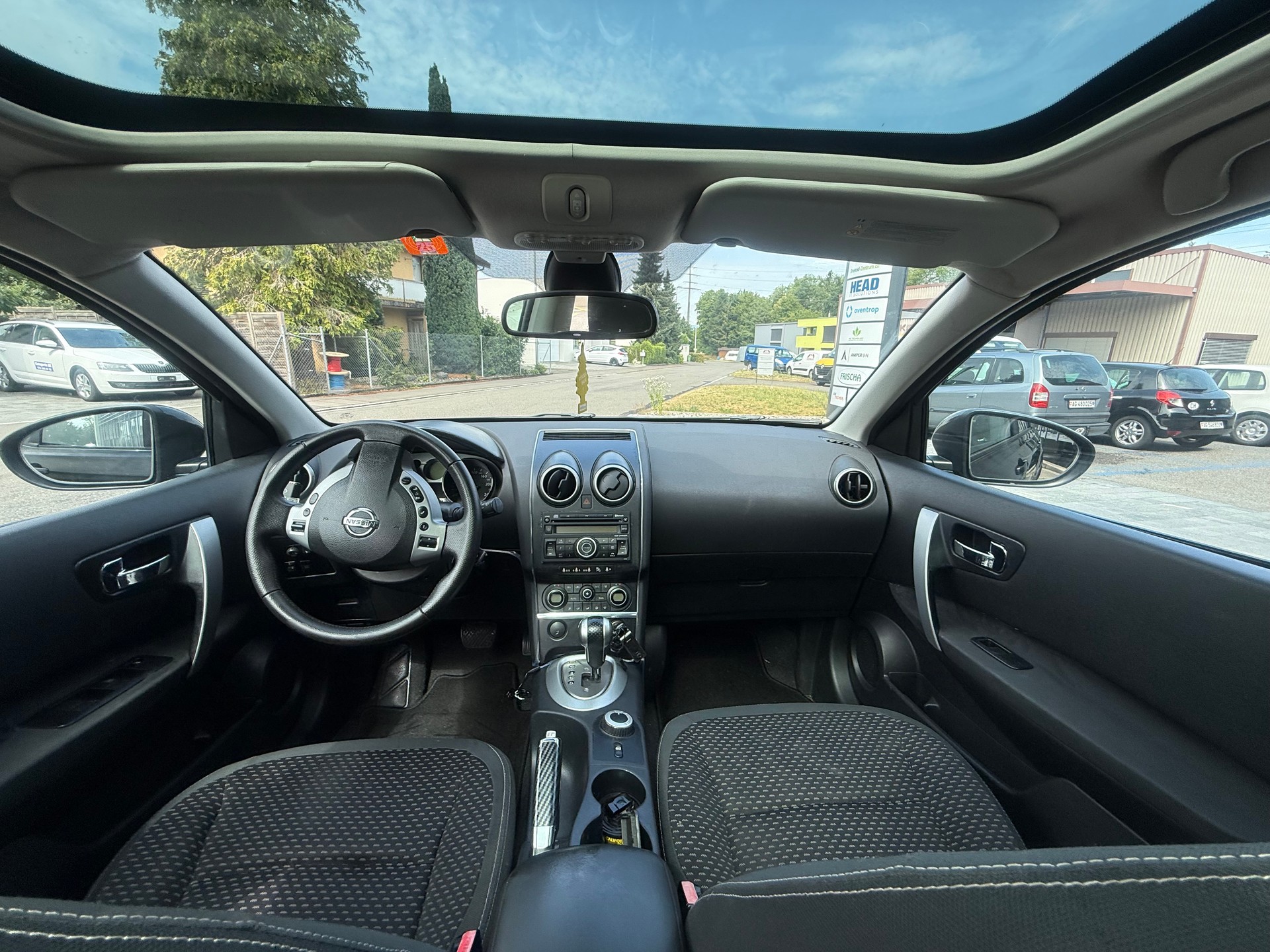 NISSAN Qashqai 2.0 4WD visia-image-4