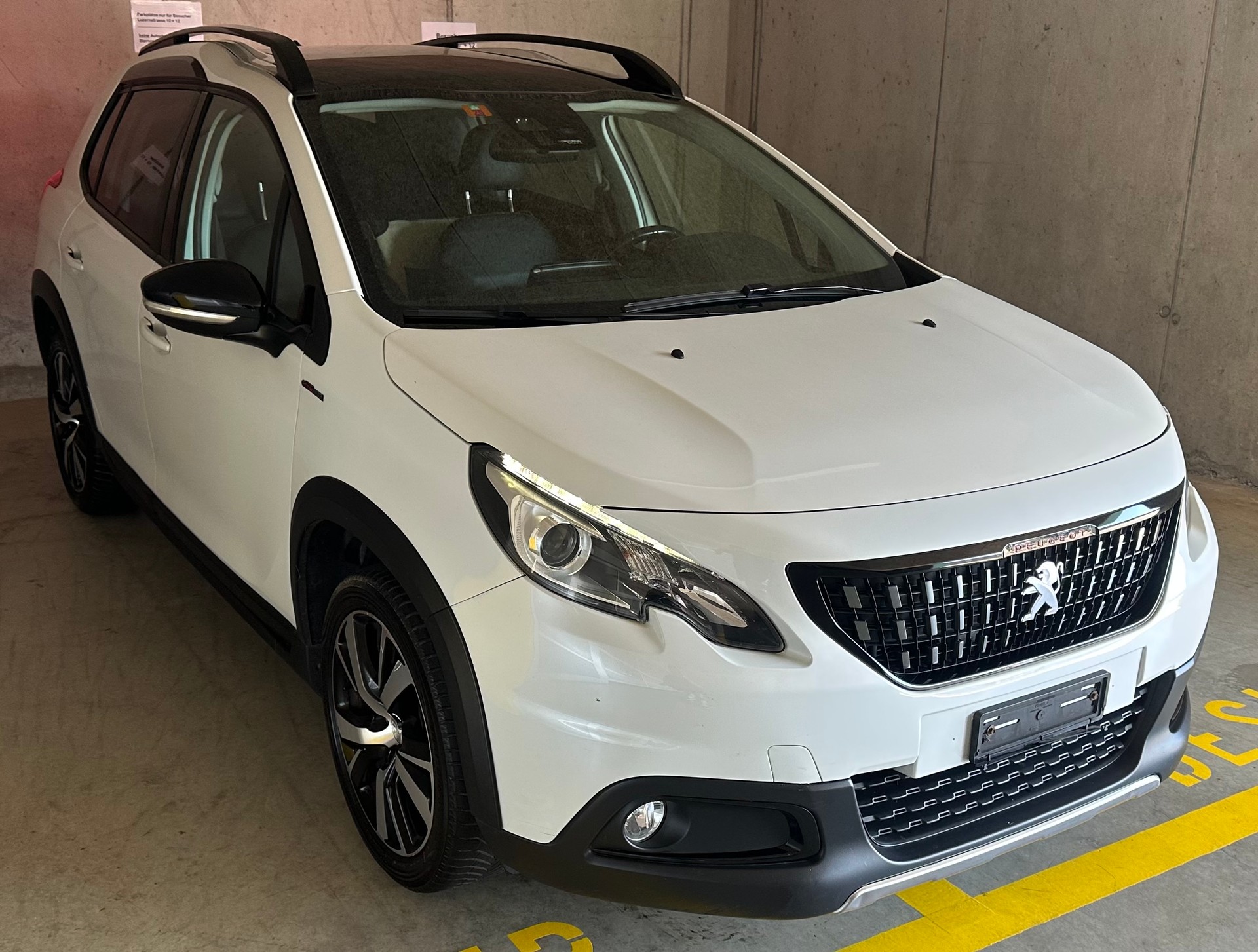 PEUGEOT 2008 1.2 PureTech GT Line EAT6-image-2