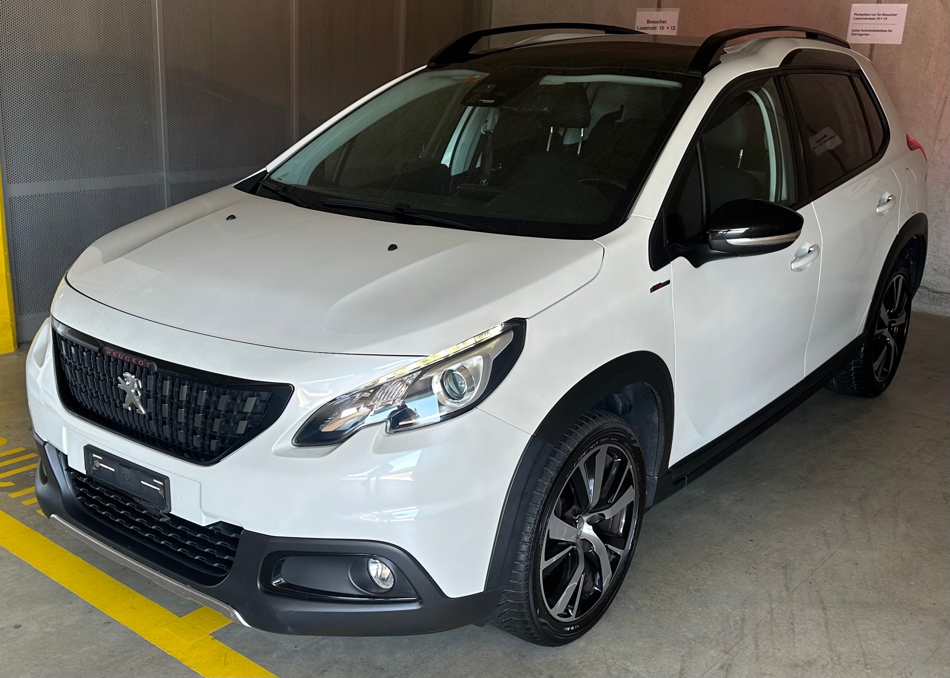 PEUGEOT 2008 1.2 PureTech GT Line EAT6-image-0