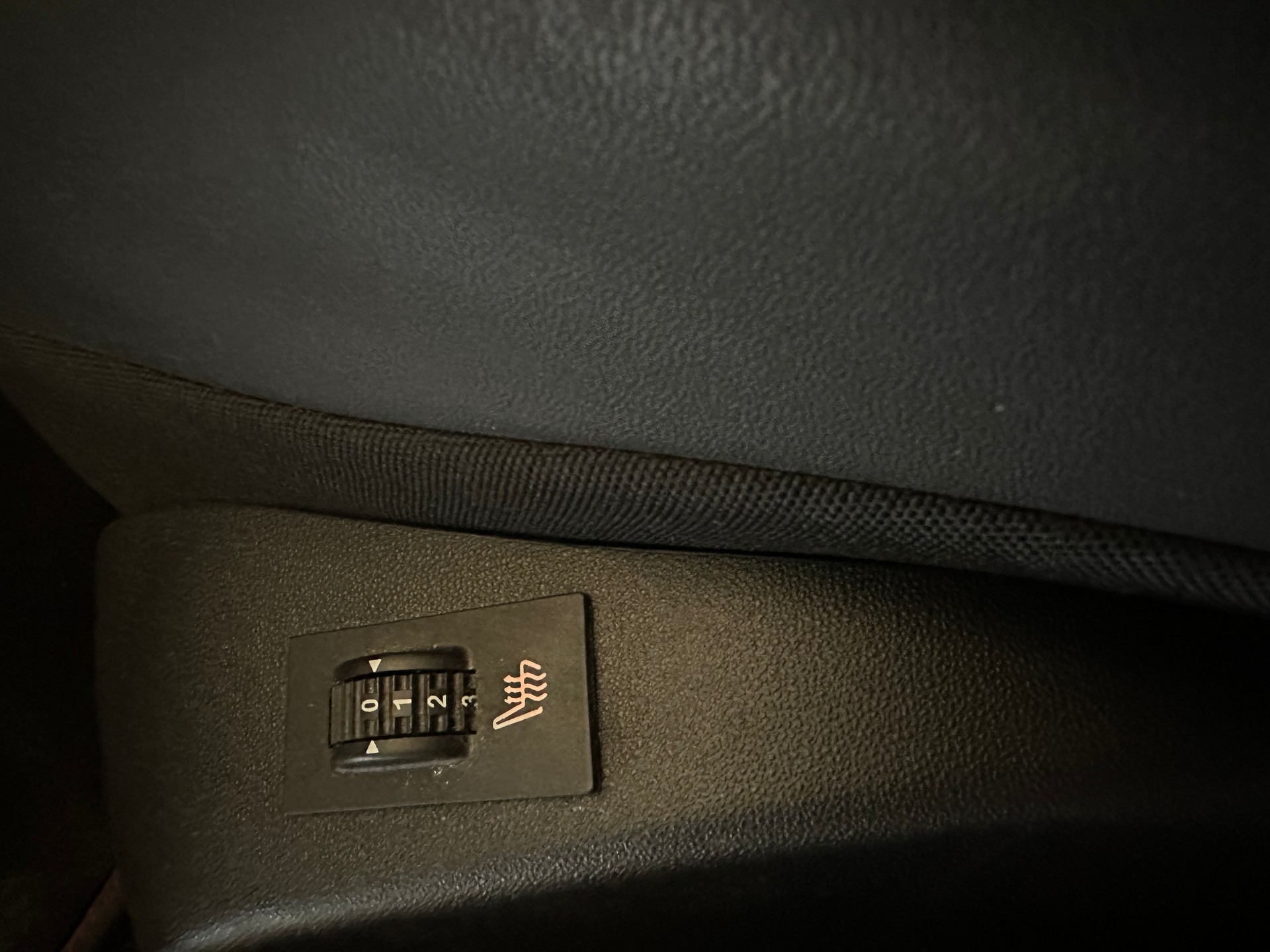 PEUGEOT 2008 1.2 PureTech GT Line EAT6-image-13