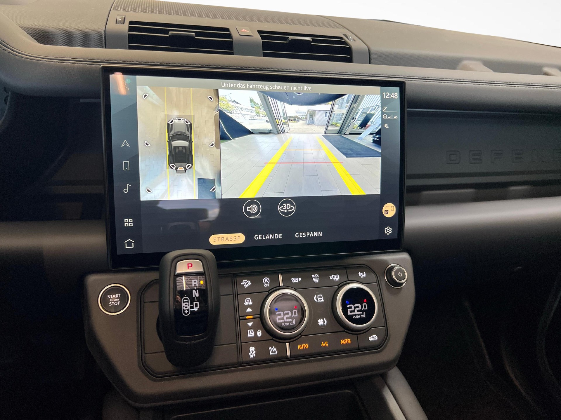 LAND ROVER Defender 90 3.0 D I6 350 X-Dynamic HSE-image-13