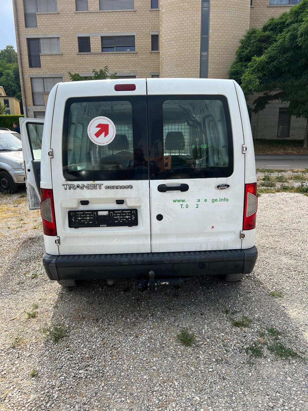 FORD TOURNEO CONNECT-image-4