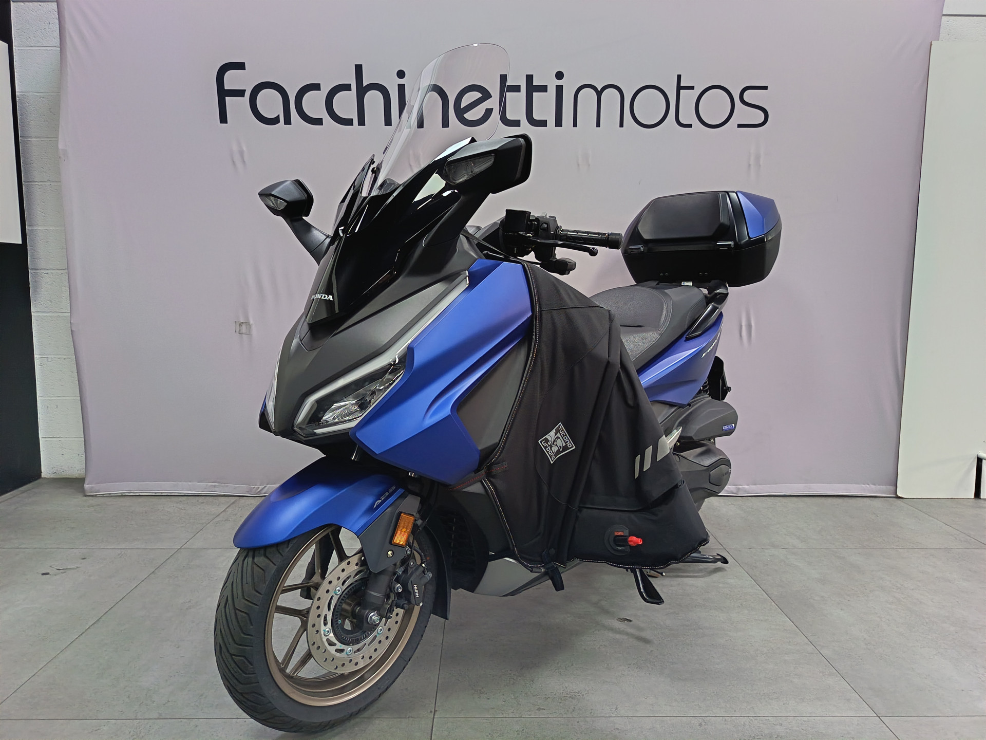 HONDA NSS 350 Forza-showroom-element-2