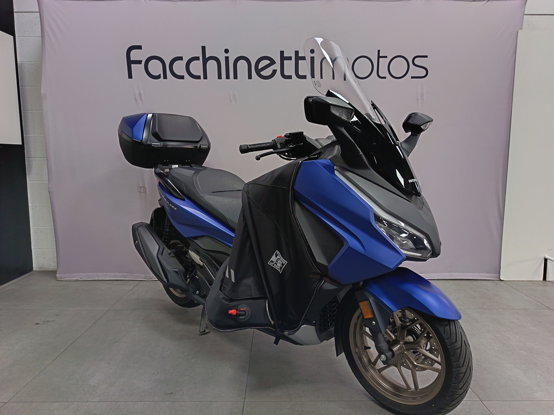 HONDA NSS 350 Forza-showroom-element-1