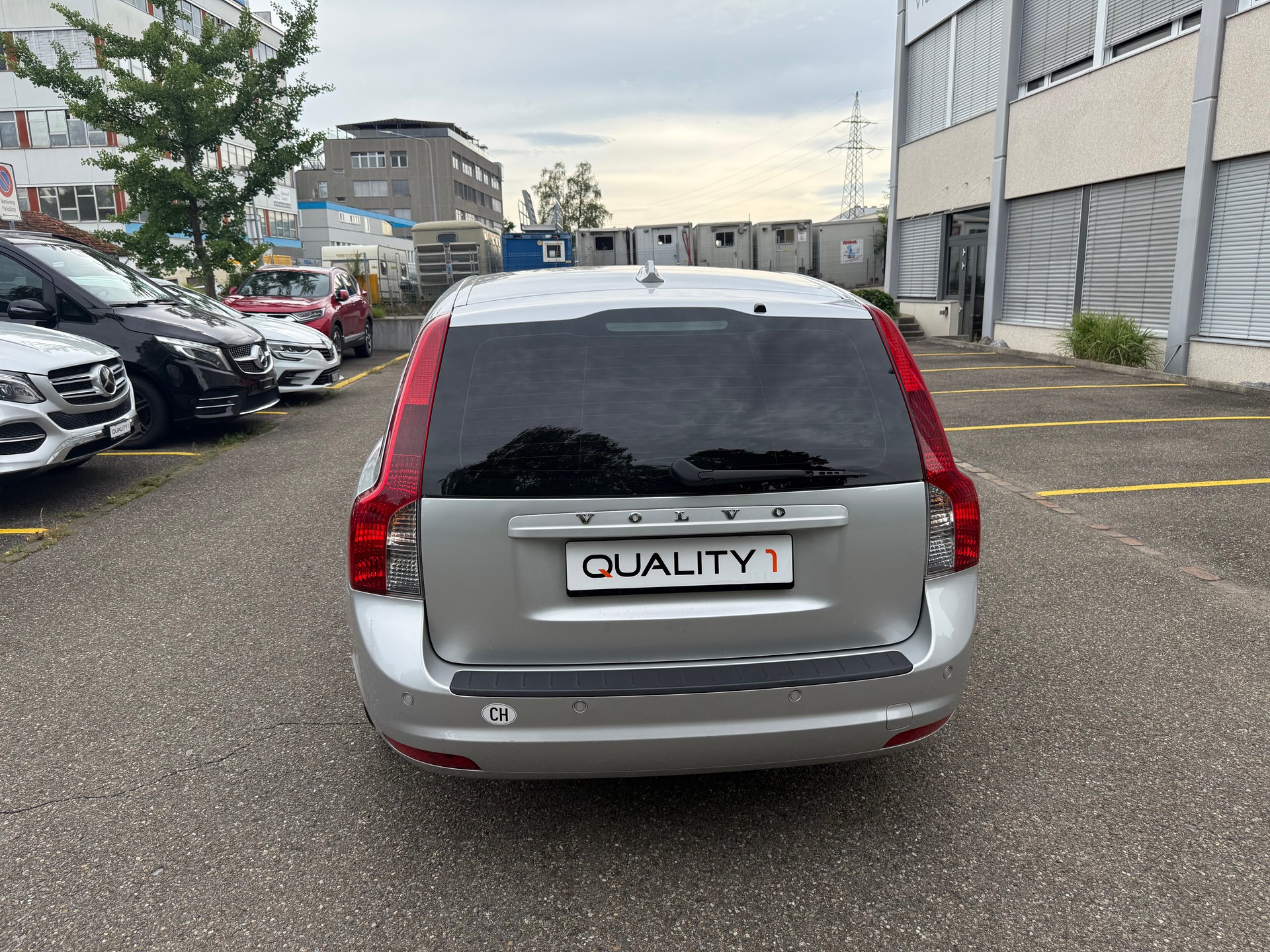 VOLVO V50 2.0-image-5