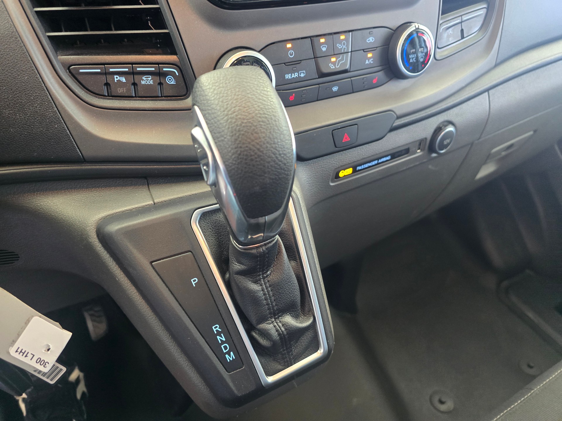 FORD Transit Custom Van 300 L1H1 Trend A-image-16