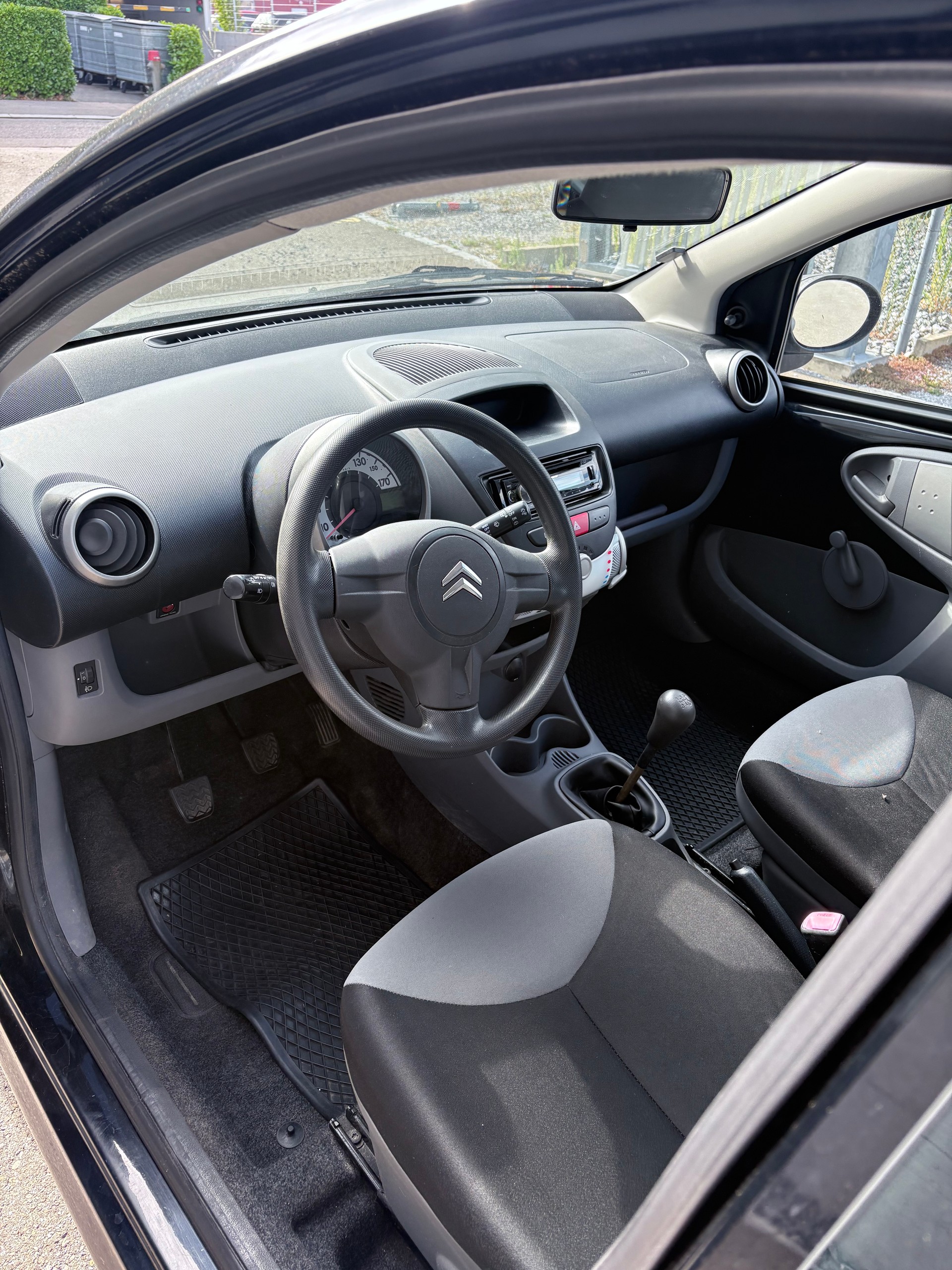 CITROEN C1 1.0i Edition Neue MFK-image-7