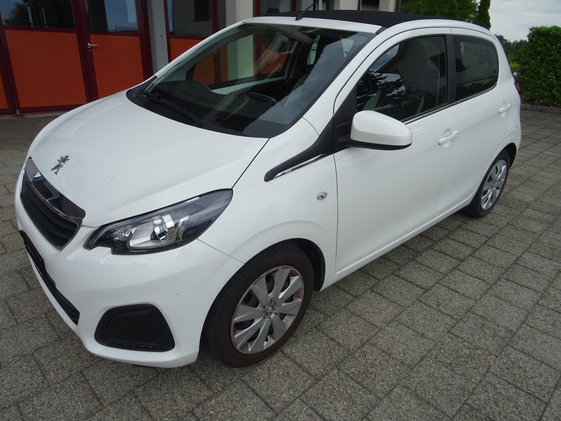 PEUGEOT 108 1.0 VTi Active Top-image-0