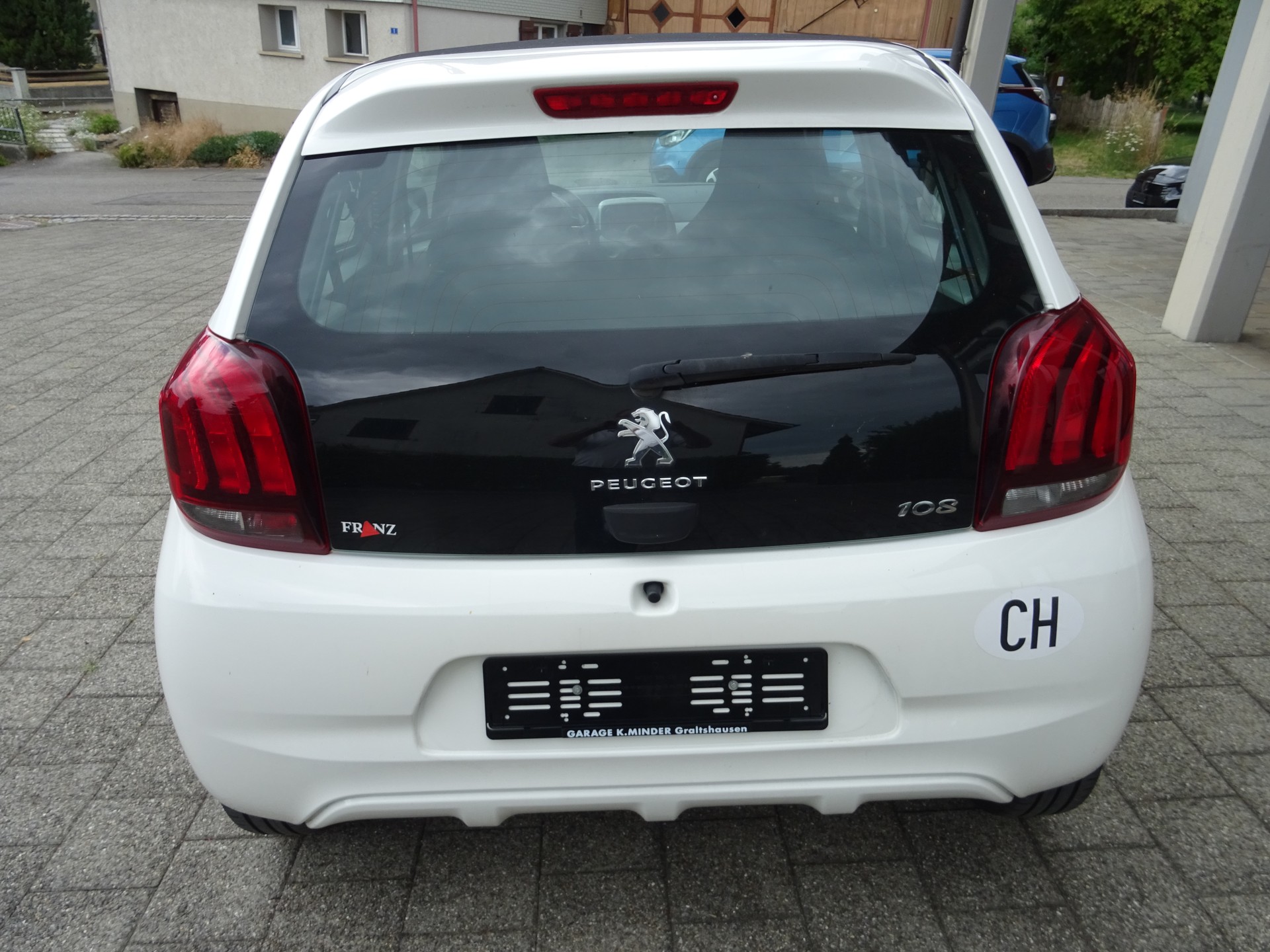 PEUGEOT 108 1.0 VTi Active Top-image-6