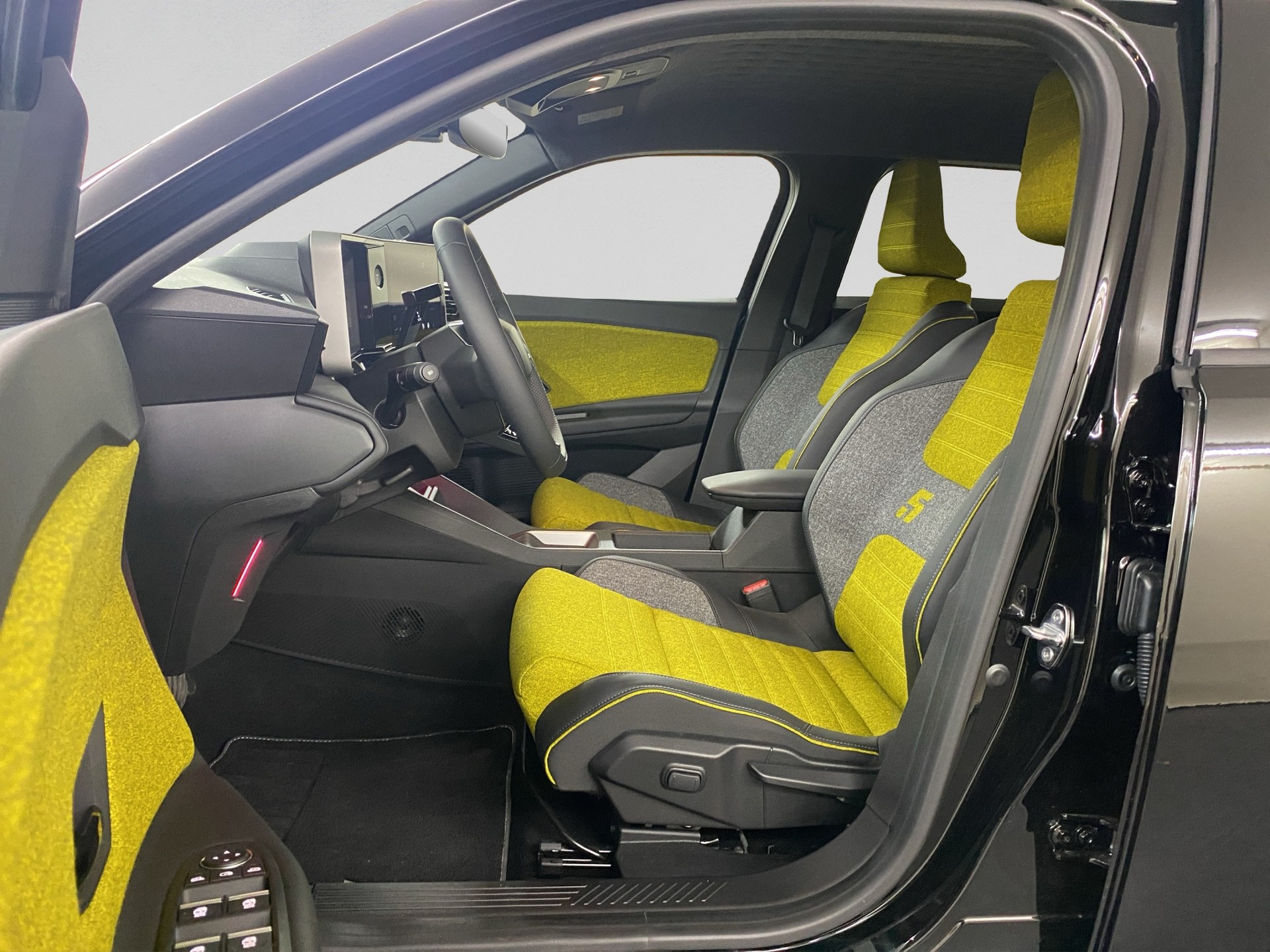 RENAULT R5 E-Tech Comfort Range 52 kWh Iconic Five-image-9