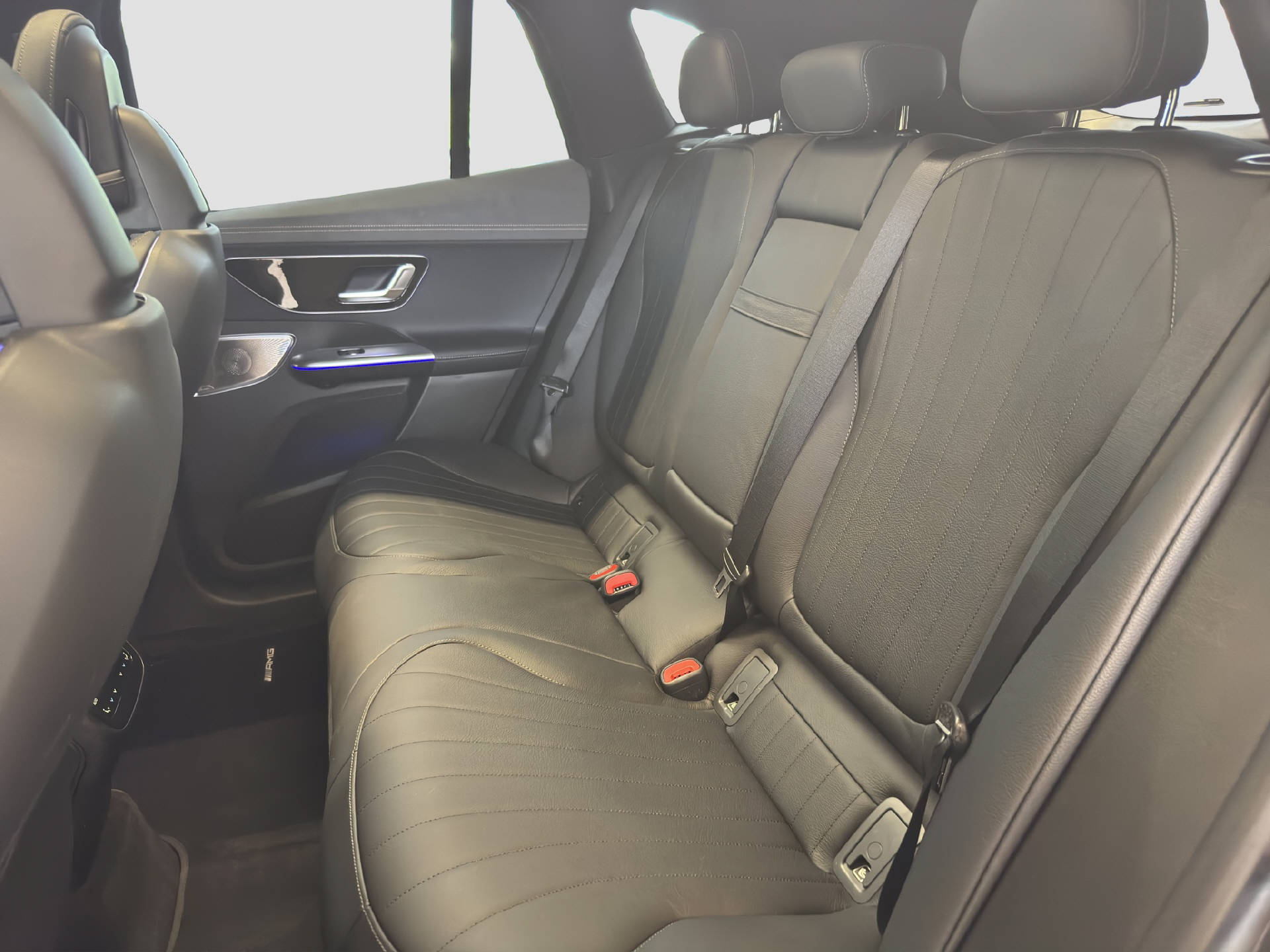 MERCEDES-BENZ EQE 350 SUV Excellence AMG Line 4Matic-image-13