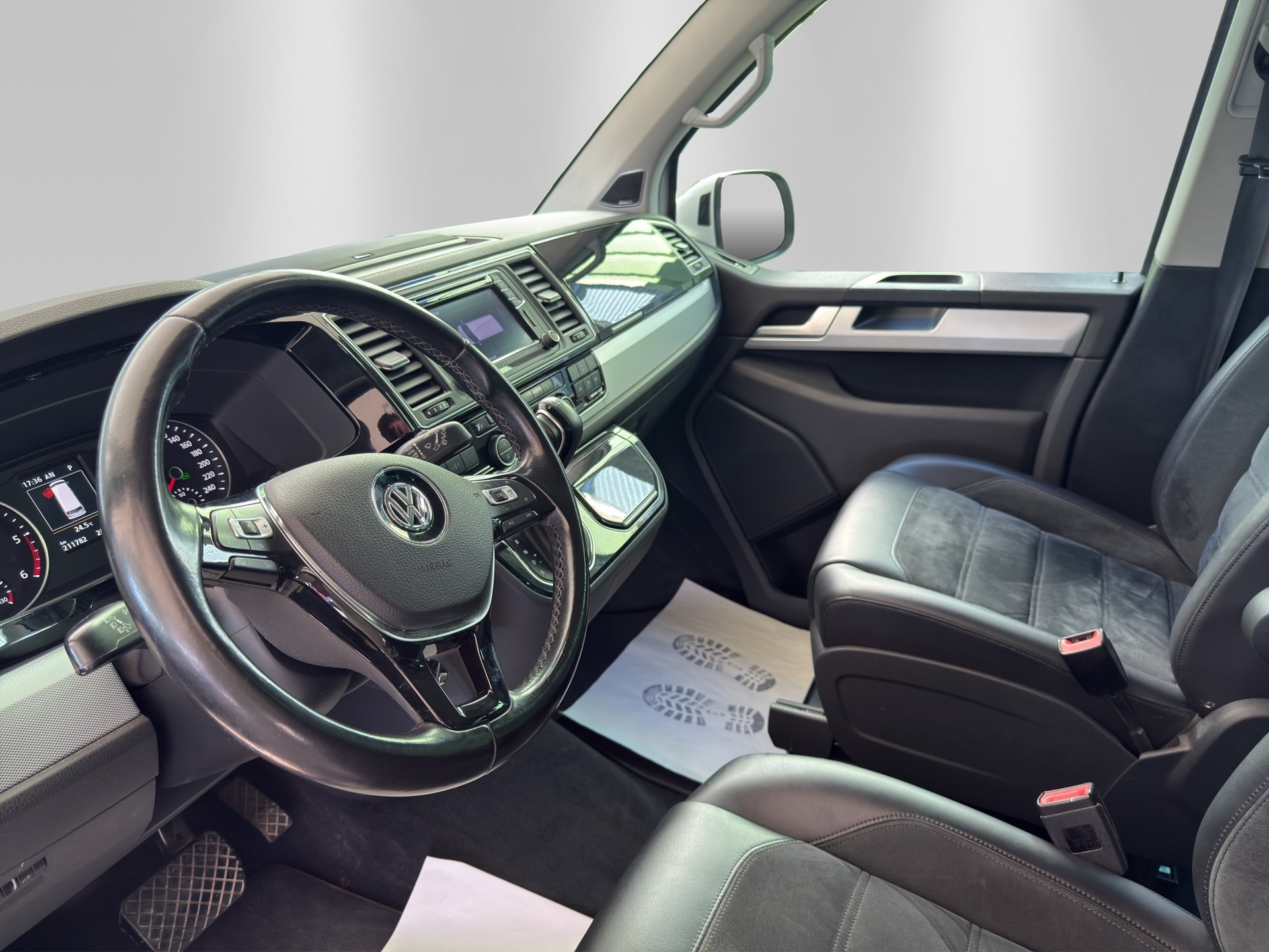 VW T6 Multivan 2.0 Bi-TDI Highline 4Motion DSG-image-8