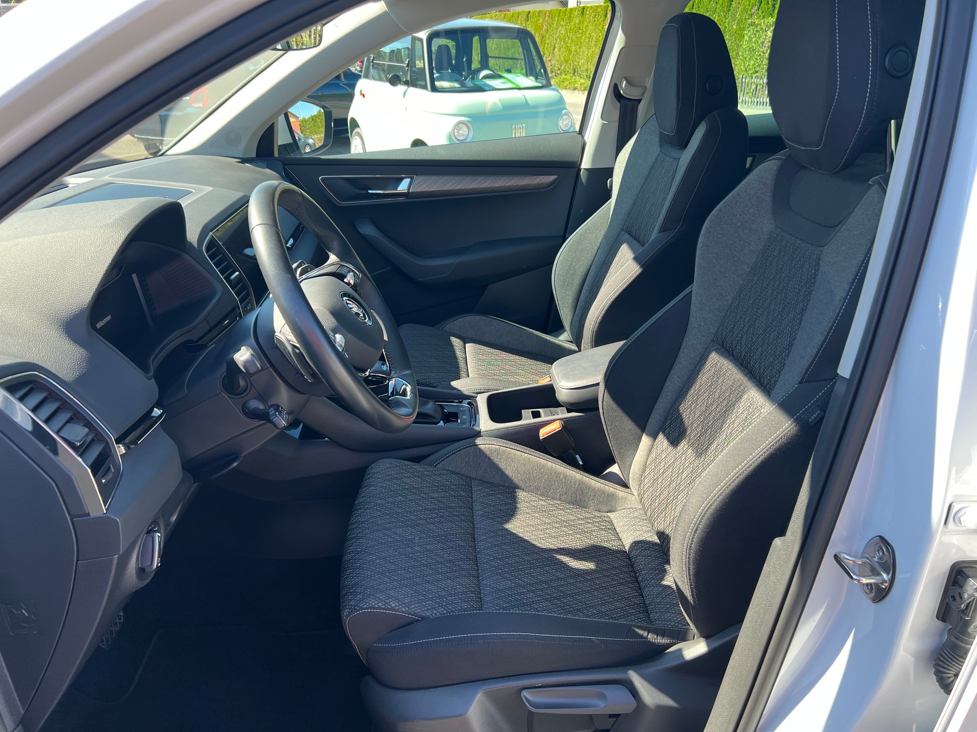 SKODA Karoq 2.0 TDI CR Style 4x4 DSG-image-17