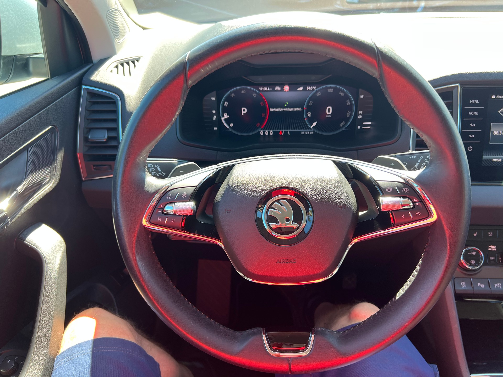 SKODA Karoq 2.0 TDI CR Style 4x4 DSG-image-26