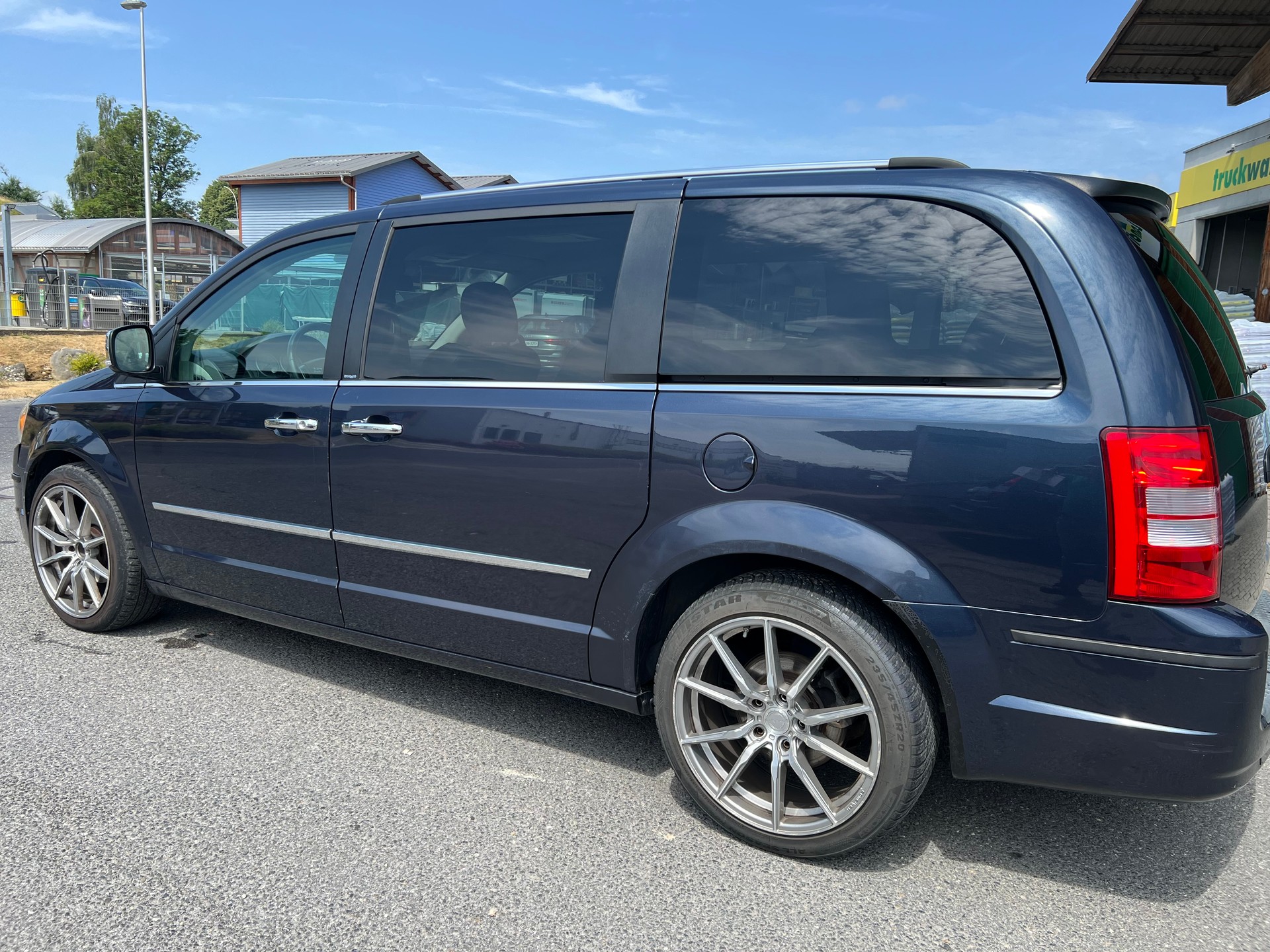 CHRYSLER Grand Voyager 2.8 CRD LX Automatic-image-3