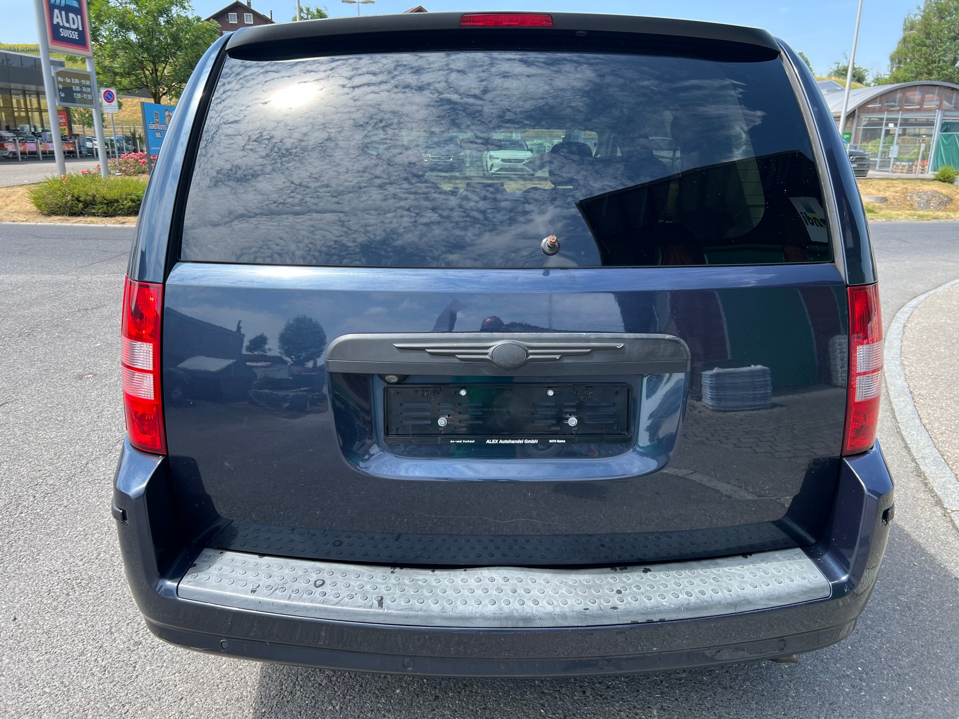 CHRYSLER Grand Voyager 2.8 CRD LX Automatic-image-5