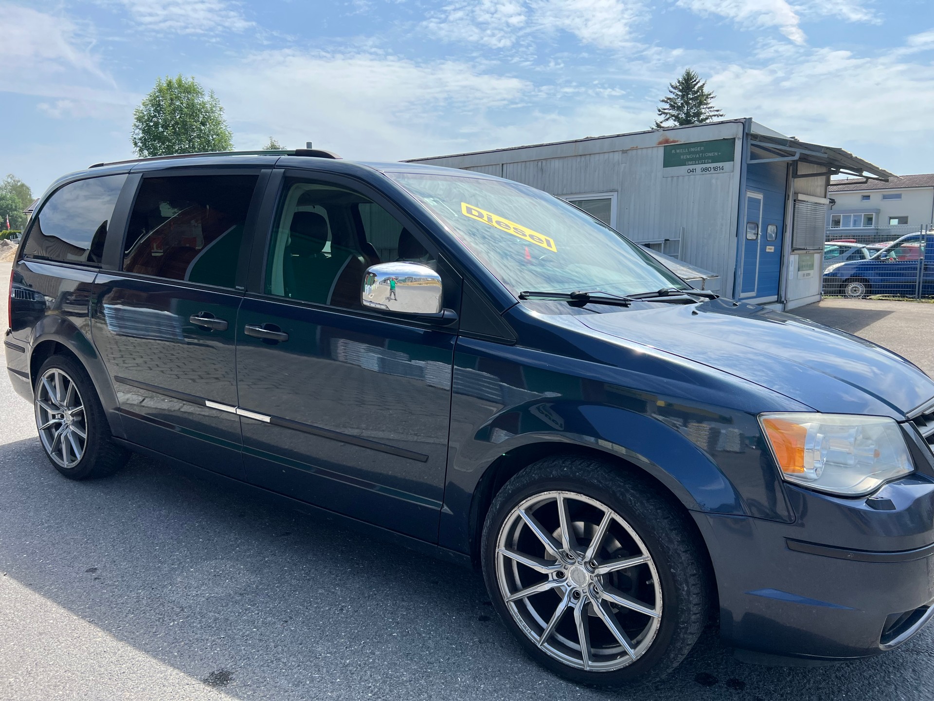 CHRYSLER Grand Voyager 2.8 CRD LX Automatic-image-2