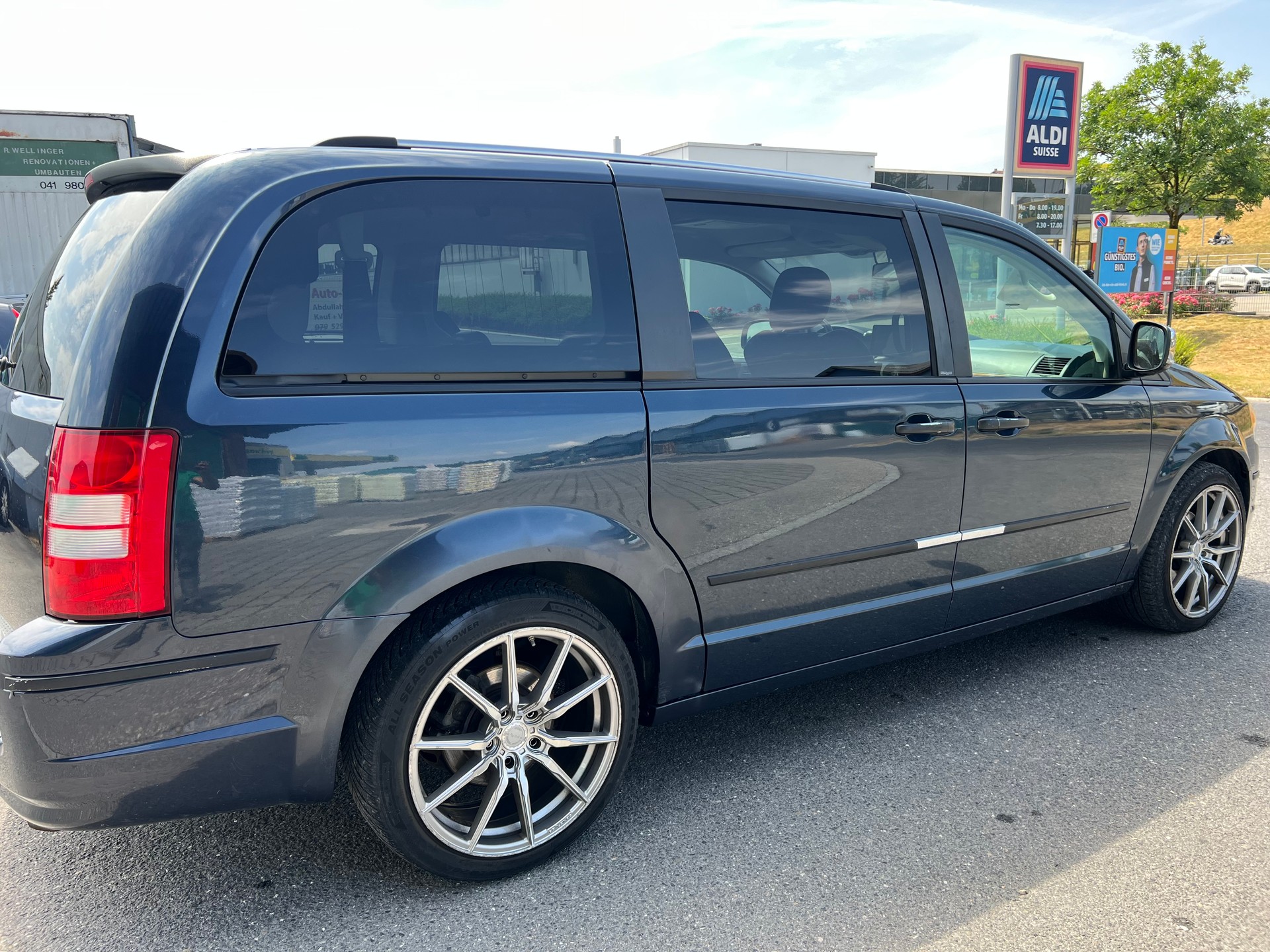 CHRYSLER Grand Voyager 2.8 CRD LX Automatic-image-4