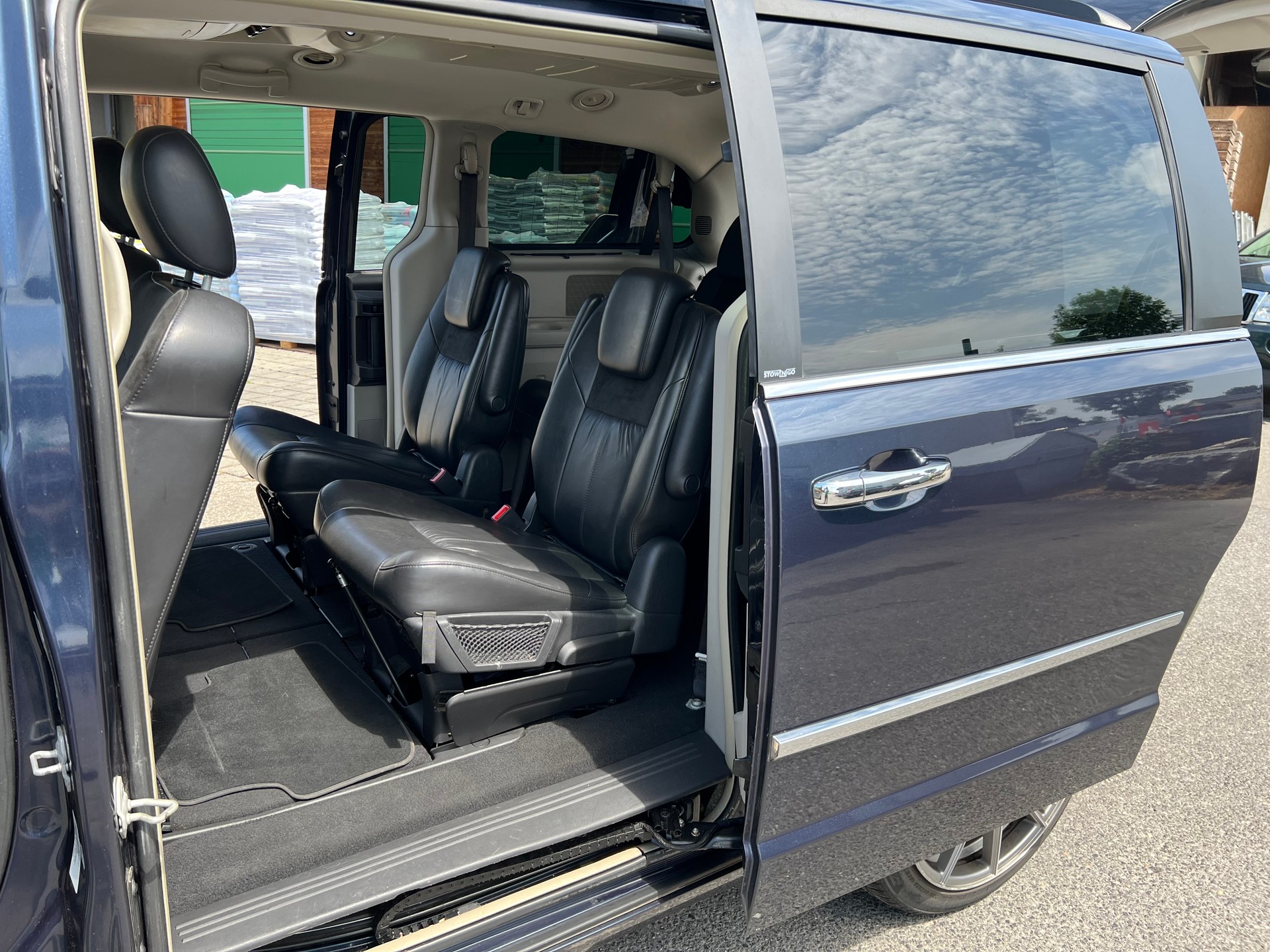 CHRYSLER Grand Voyager 2.8 CRD LX Automatic-image-9