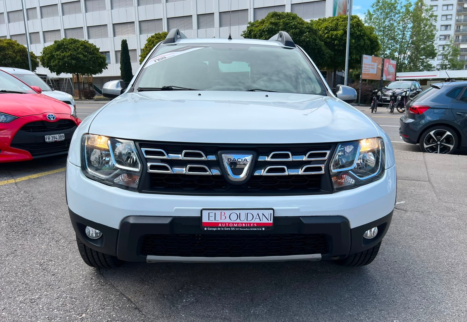 DACIA Duster 1.2 T Essential 4x4-image-1