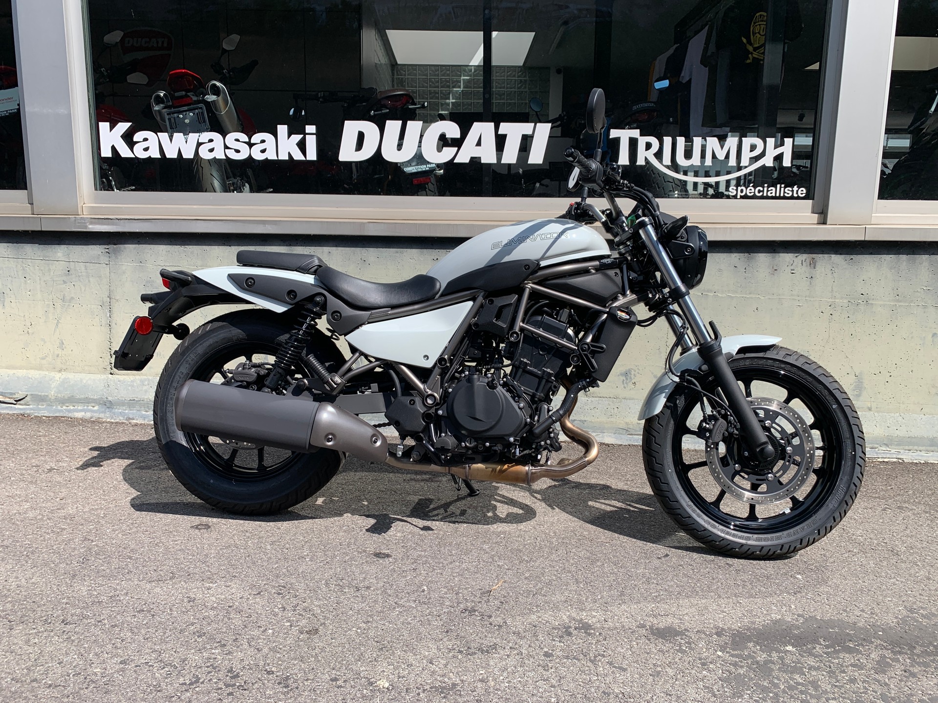 KAWASAKI Eliminator 500