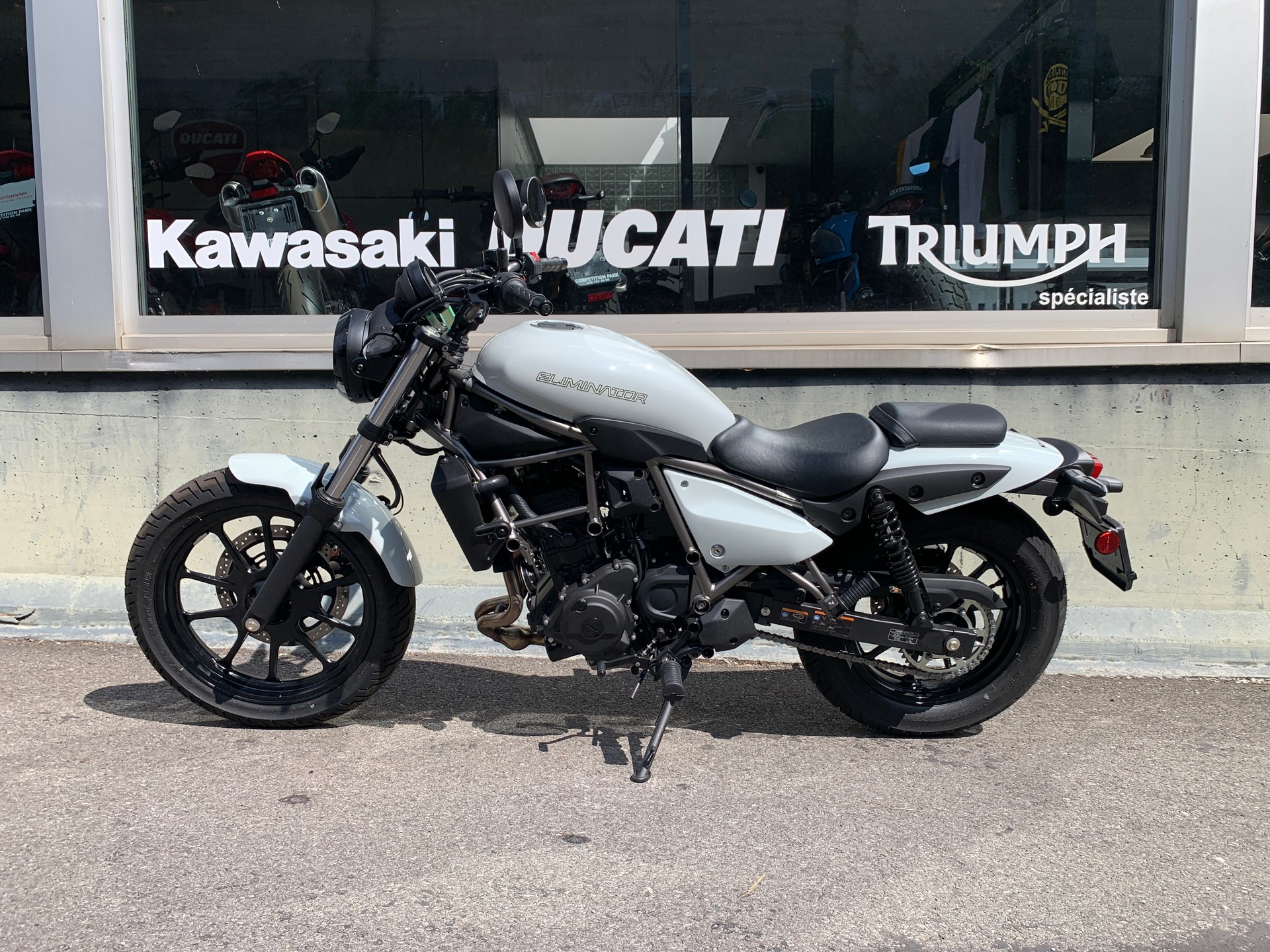 KAWASAKI Eliminator 500-showroom-element-1