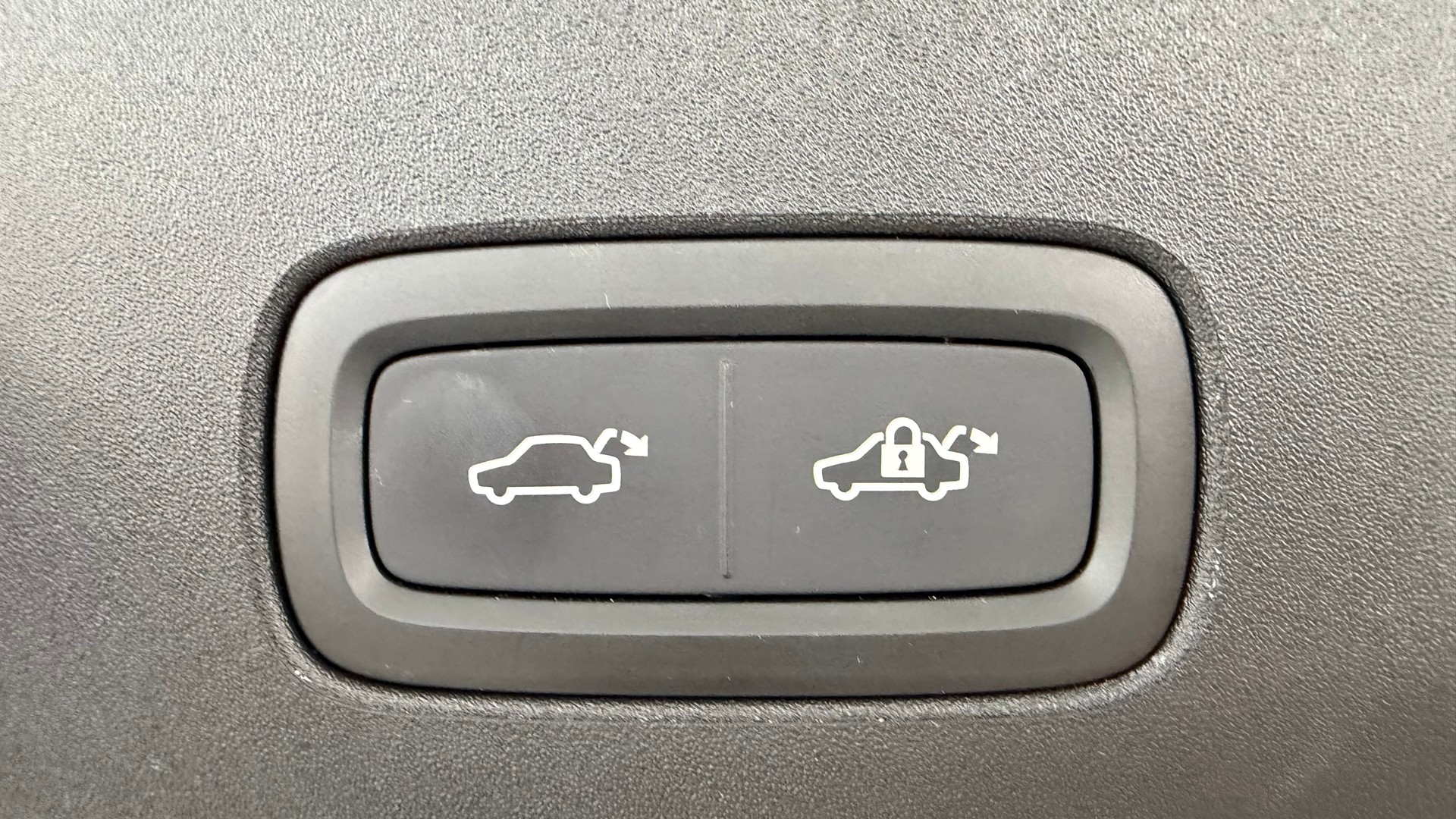 VOLVO EX 90 Twin Ultra AWD-image-15