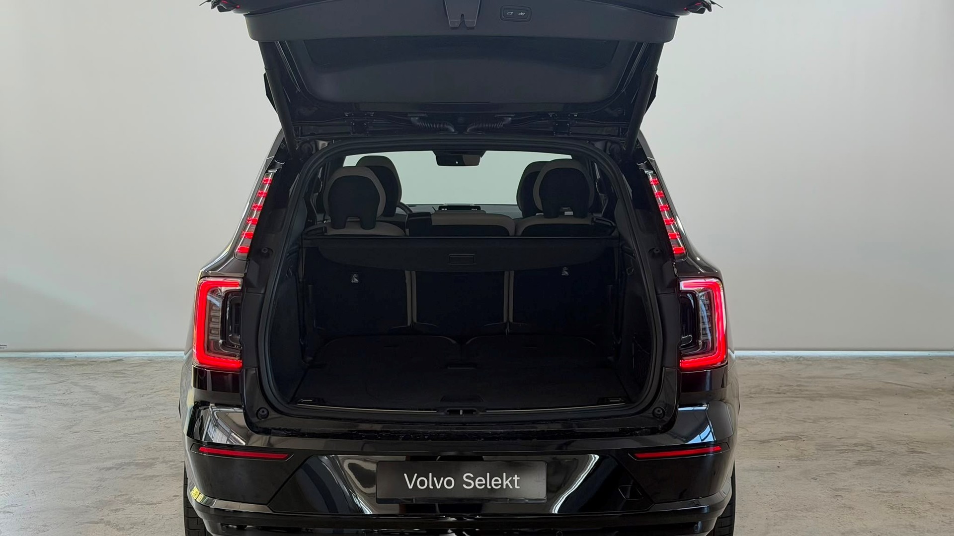 VOLVO EX 90 Twin Ultra AWD-image-9