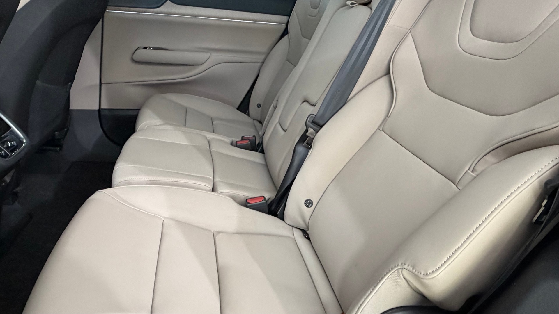 VOLVO EX 90 Twin Ultra AWD-image-6