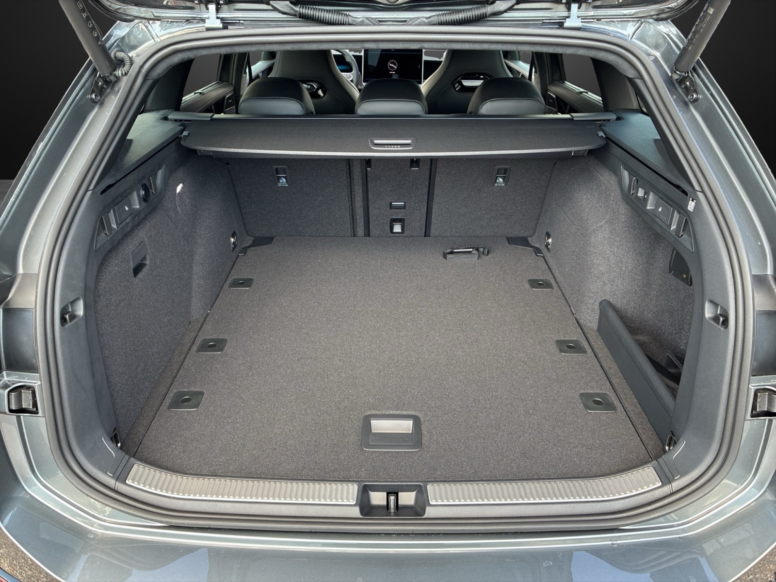 VW Passat Variant 2.0 TDI evo R-Line 4 Motion DSG-image-11