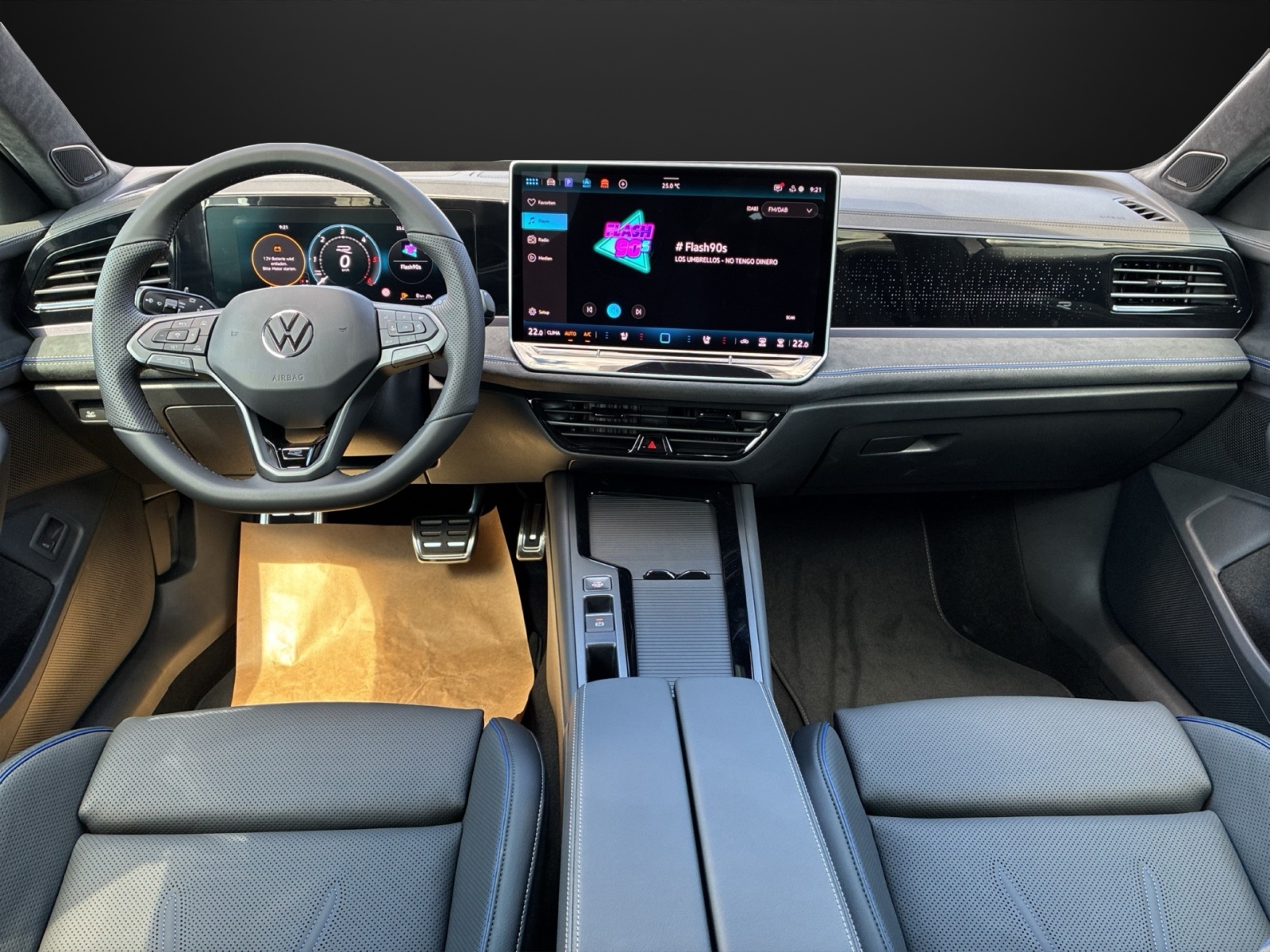 VW Passat Variant 2.0 TDI evo R-Line 4 Motion DSG-image-9