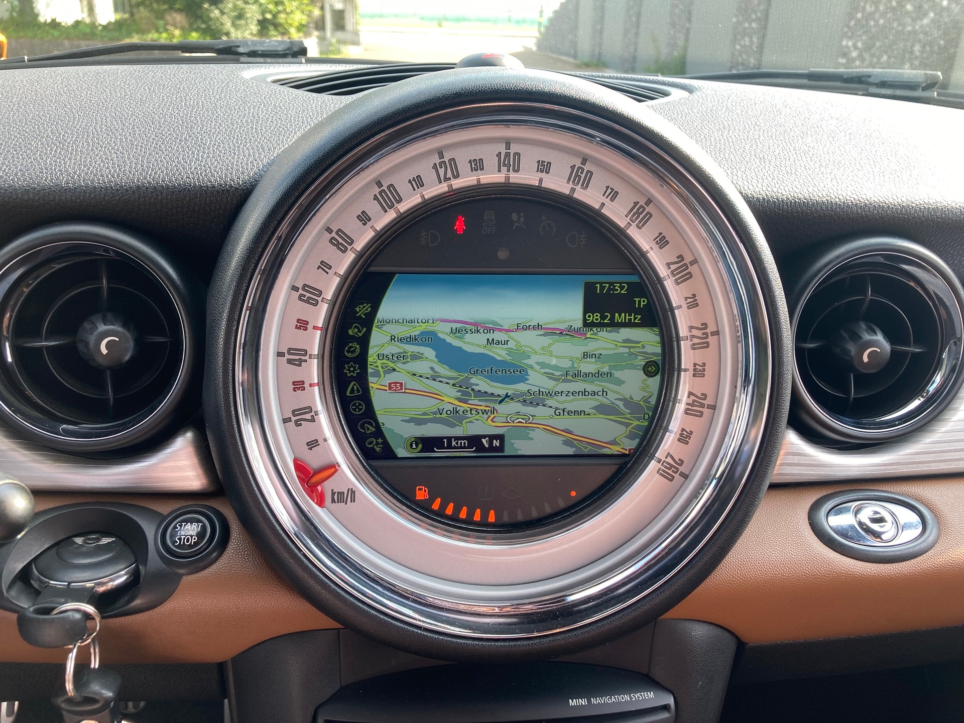 MINI Cooper S Roadster-image-7