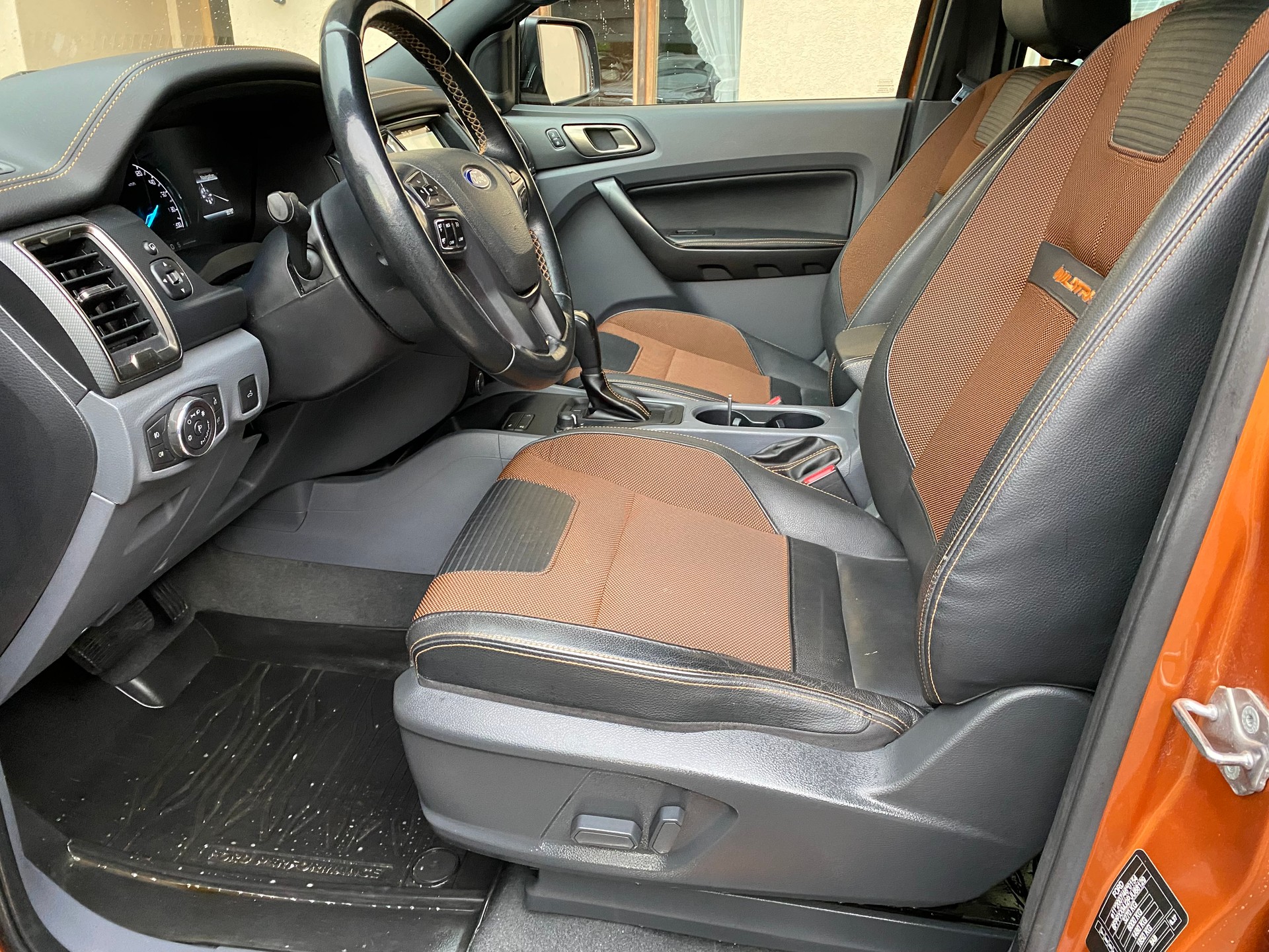 FORD Ranger Wildtrak 3.2 TDCi 4x4 A-image-2