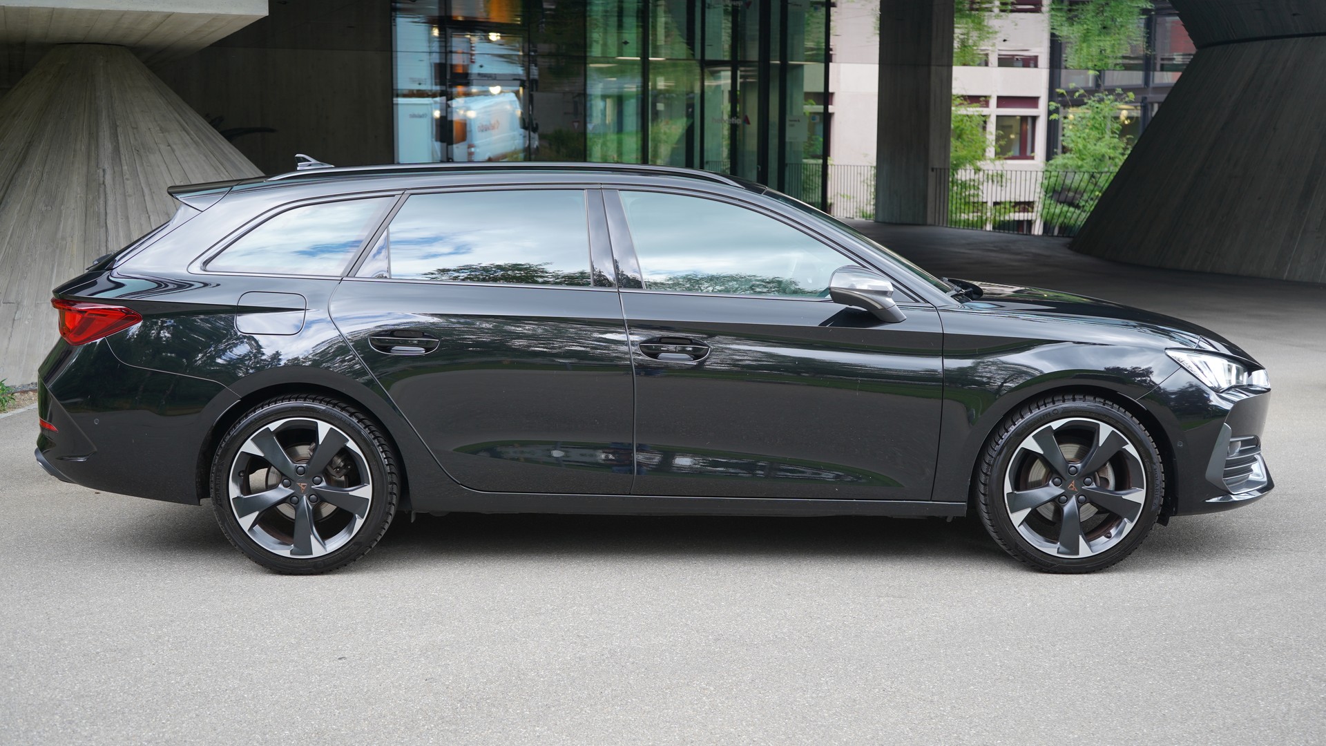 CUPRA 1.5 eTSI DSG-image-3